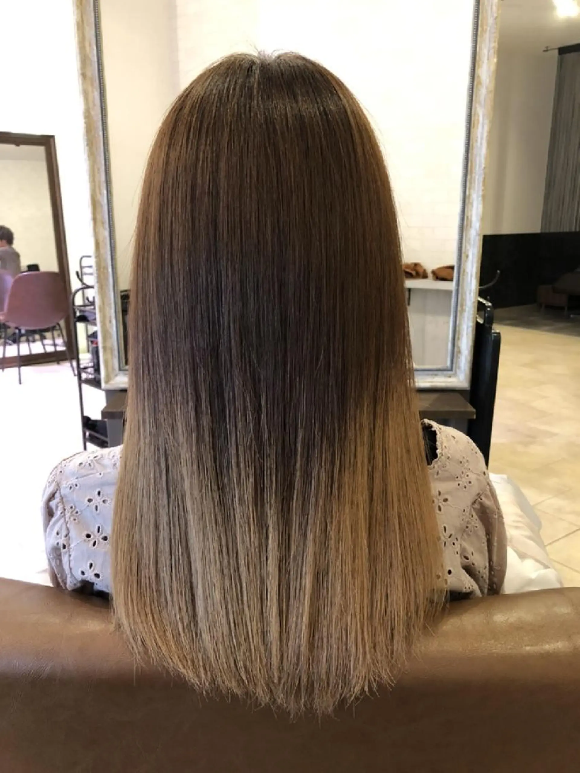 ロング カット ヘアカラー 坂本 純子のヘアスタイル