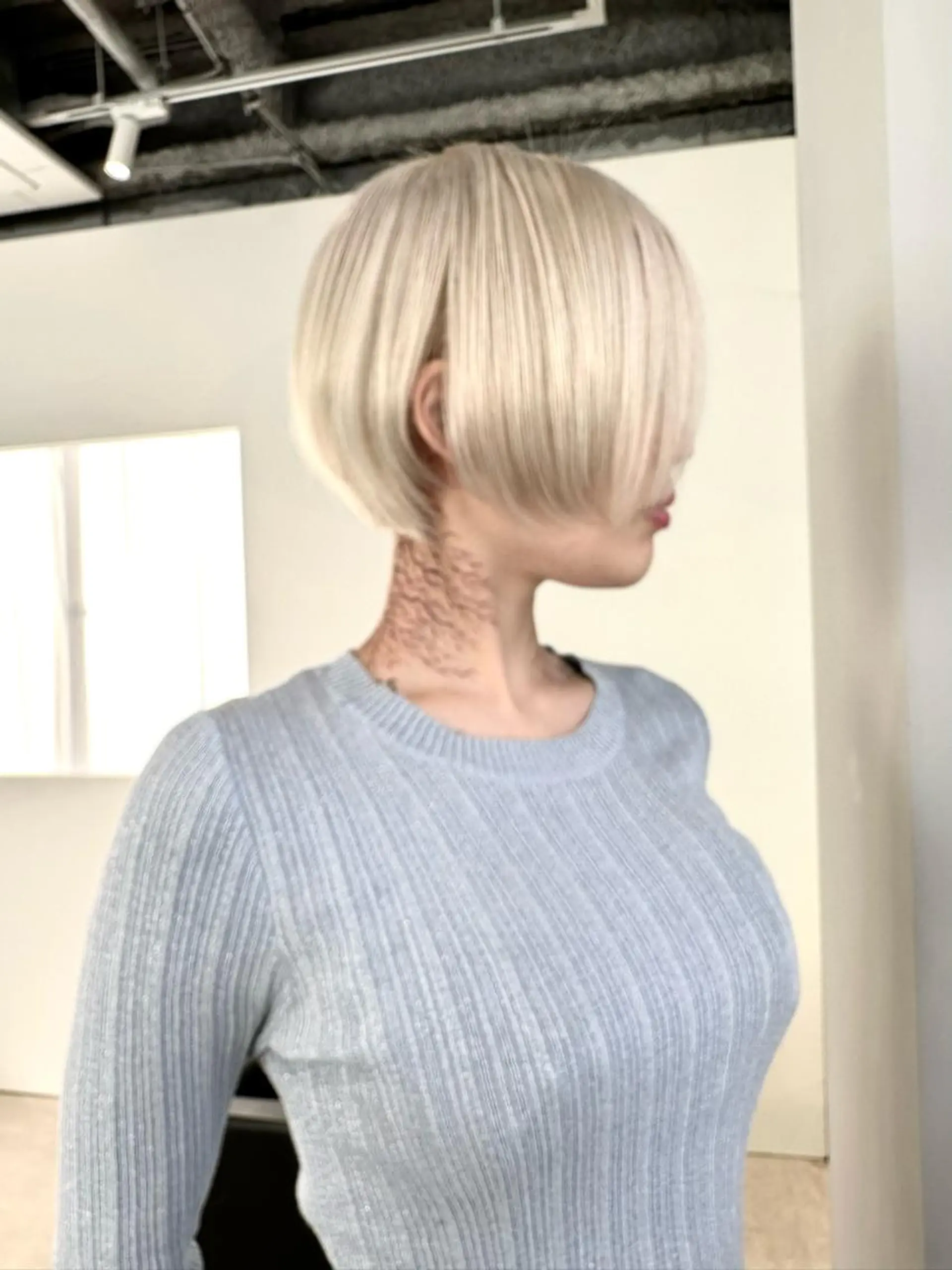 ショート ヘアカラー MUK ムクのヘアスタイル