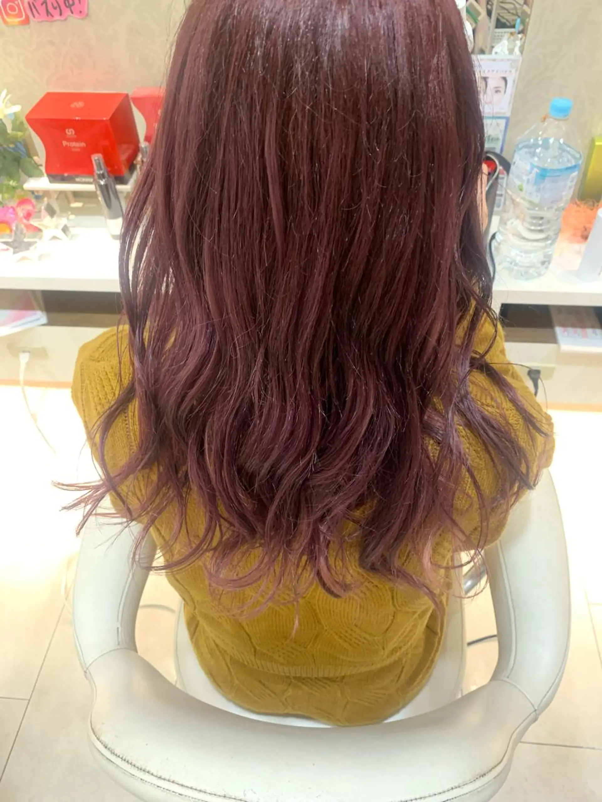 セミロング カラー ブリーチ 椿 さやかのヘアスタイル