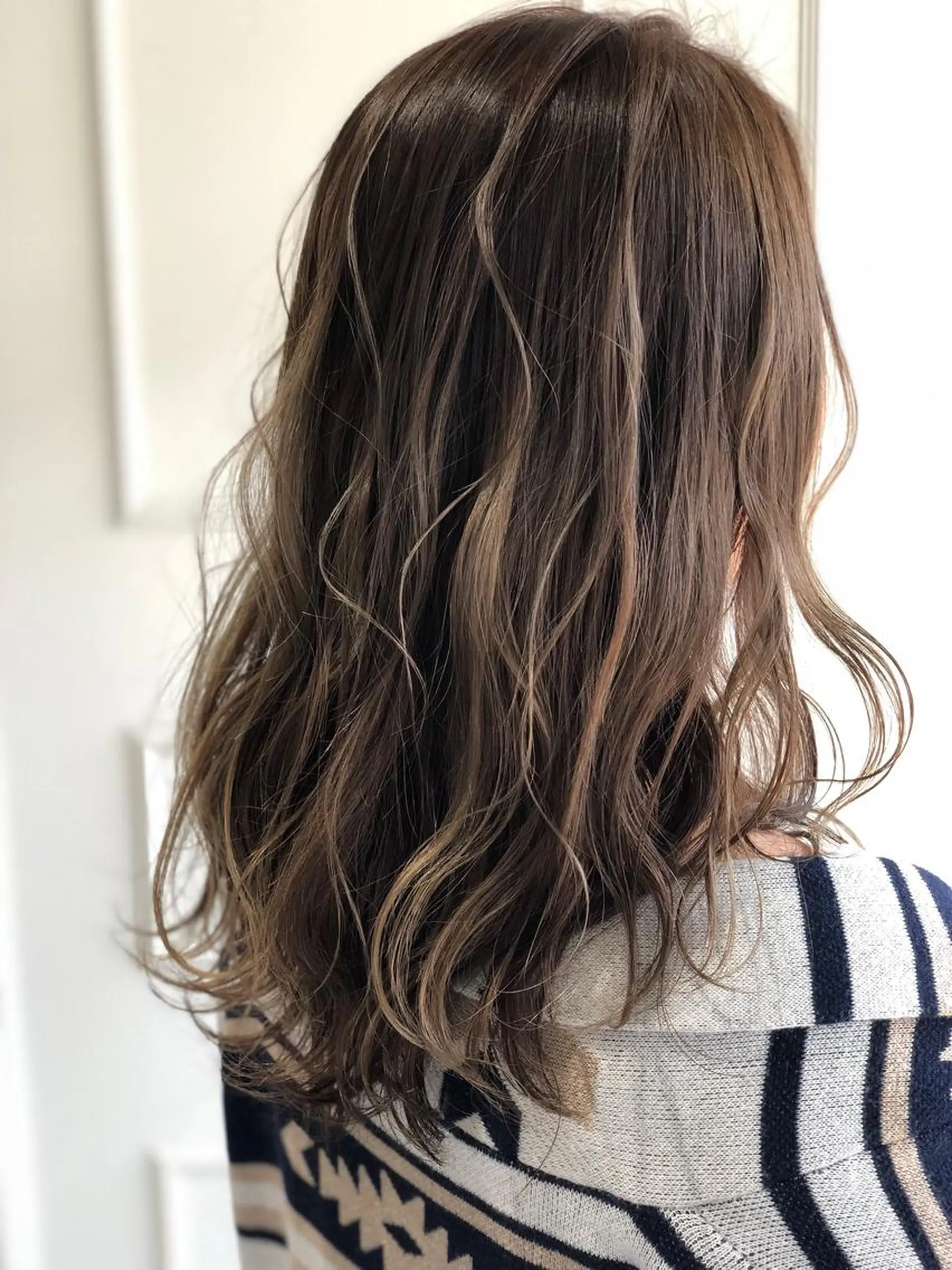 セミロング カラー ベージュカラー シルバー シルバーベージュ 【ショート特化】 森本　祐太のヘアスタイル