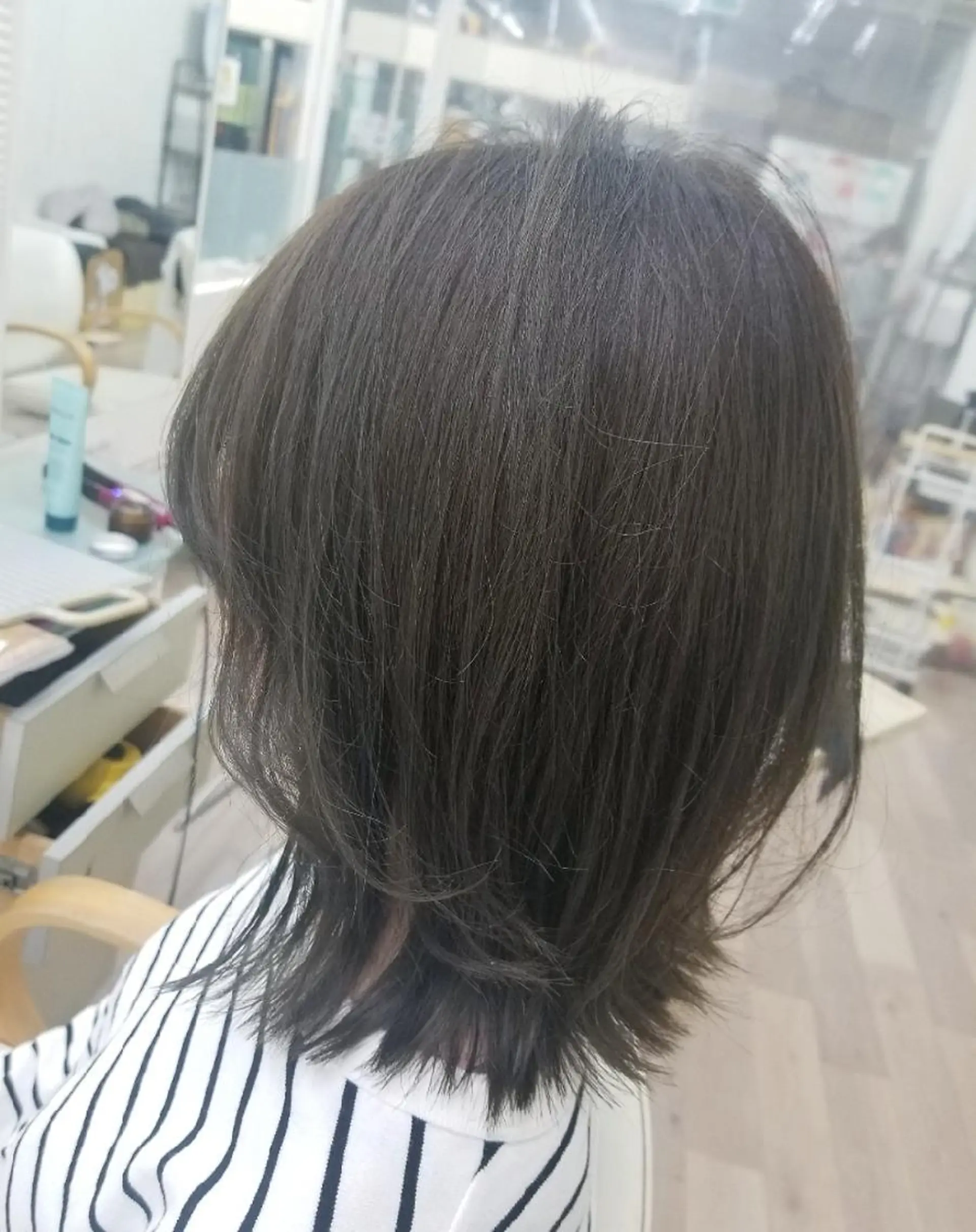 ミディアム カラー アッシュ 関口 友菜のヘアスタイル
