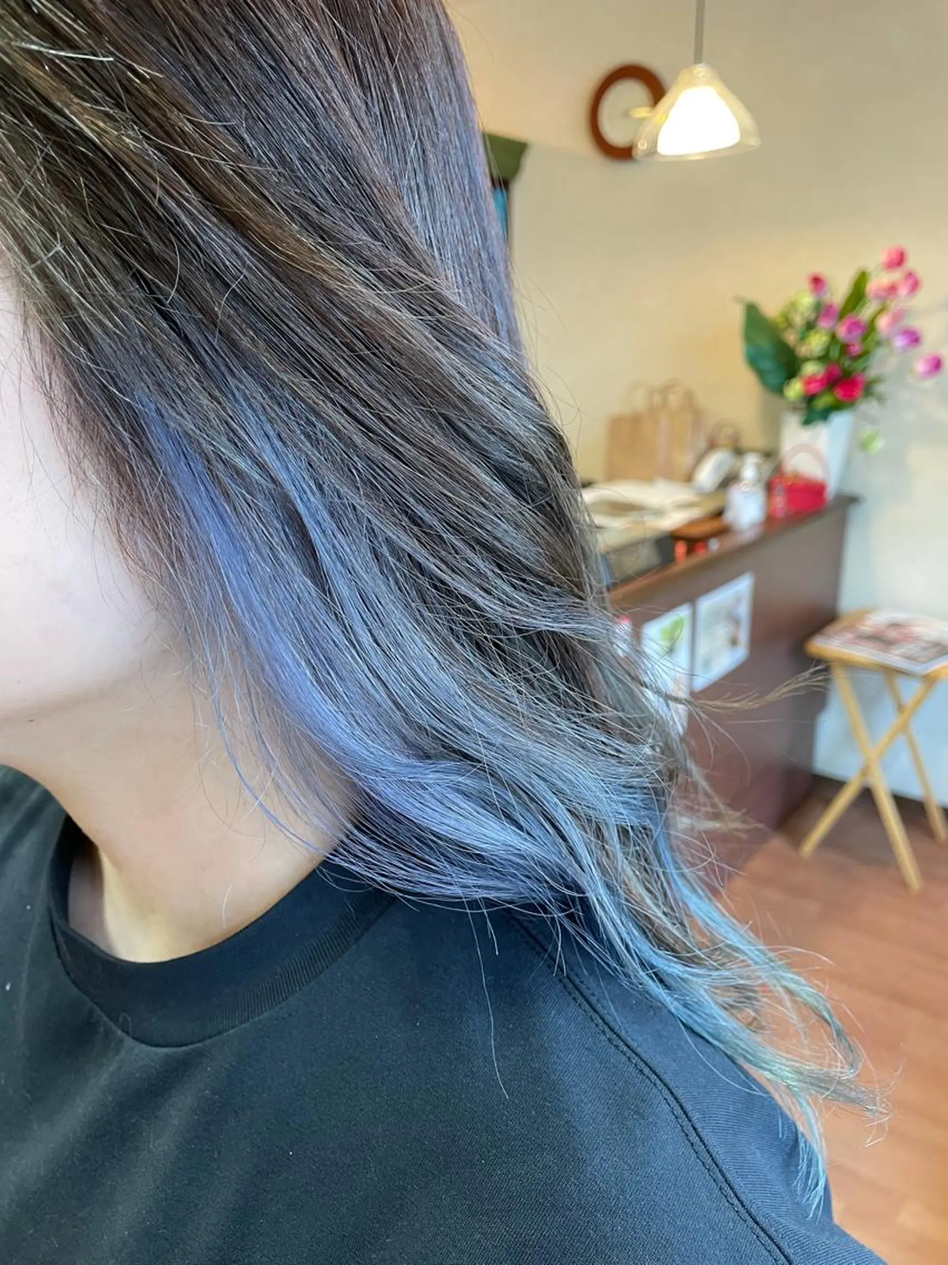 セミロング カラー Vyuha ビューハのヘアスタイル