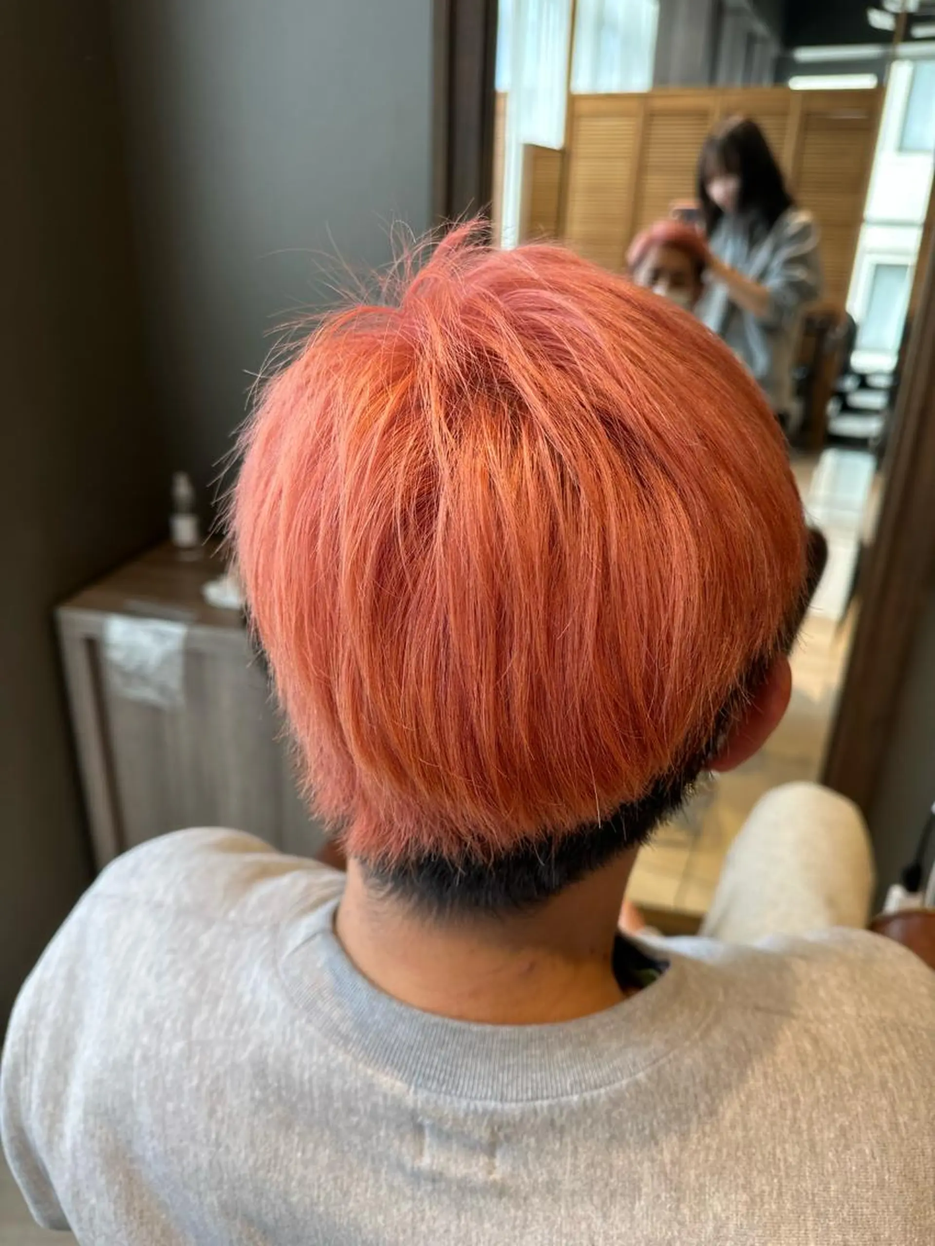 ショート カラー ピンクカラー LOANA カラー &縮毛モデル募集のヘアスタイル