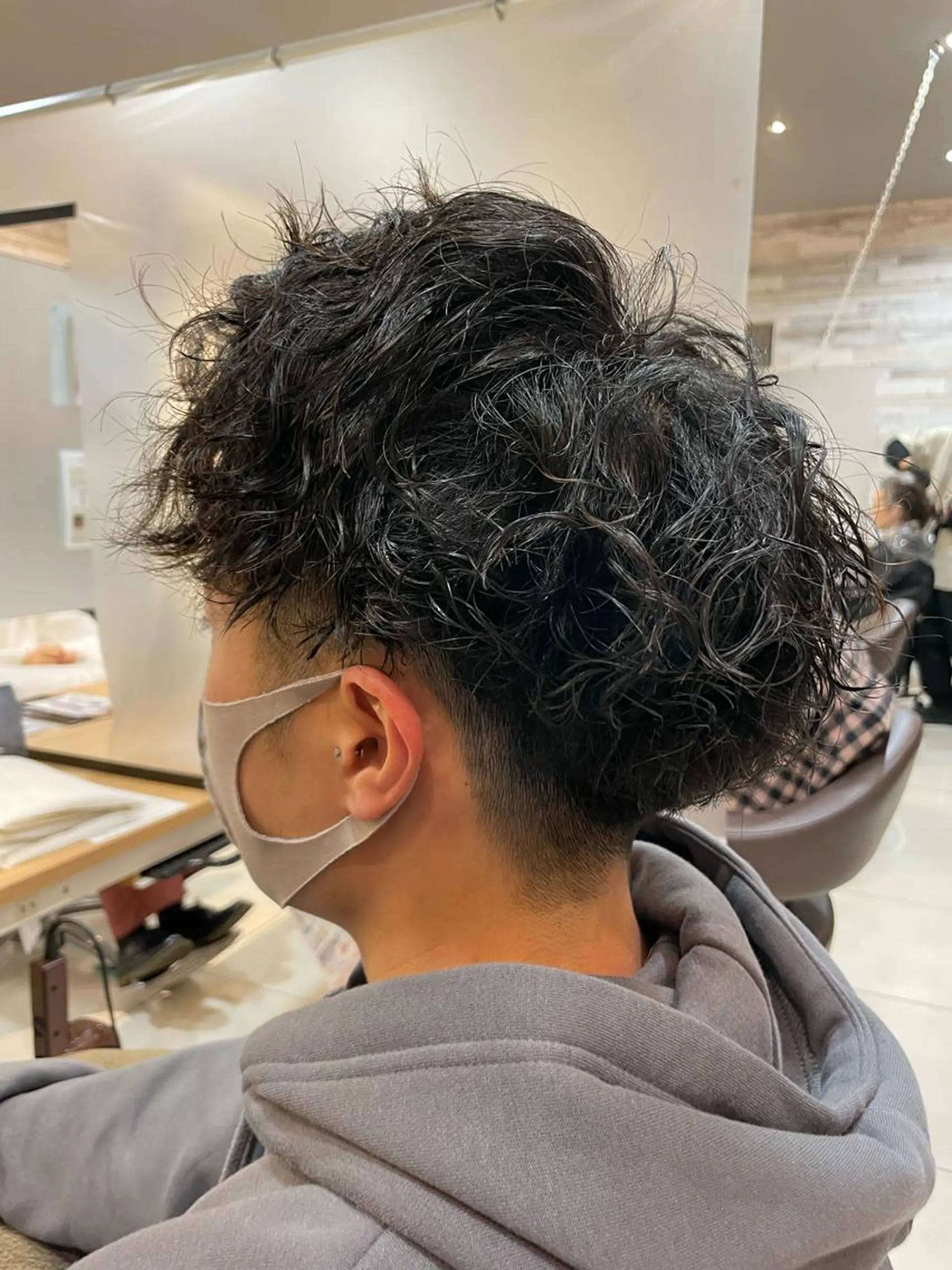 パーマ メンズ ザクザクレイヤー 🍀/ブリーチ/小田のヘアスタイル