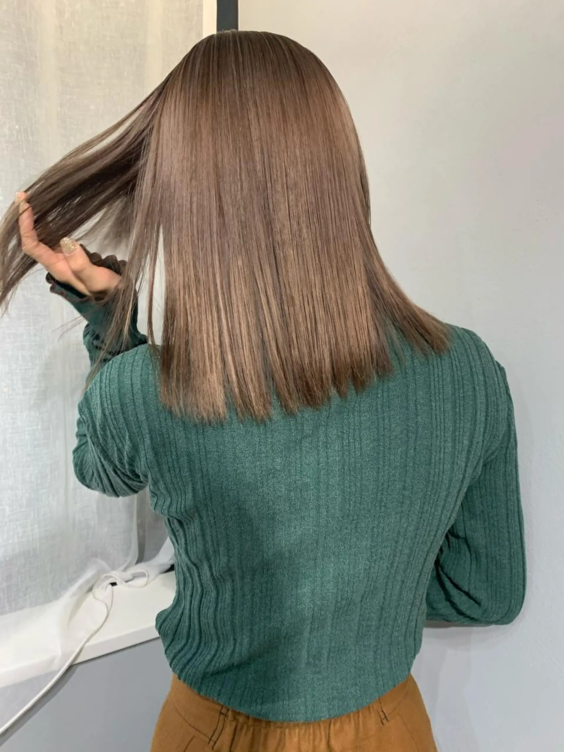 セミロング カラー ボブパーマコテ巻き風 パーマNo1深江秀平のヘアスタイル