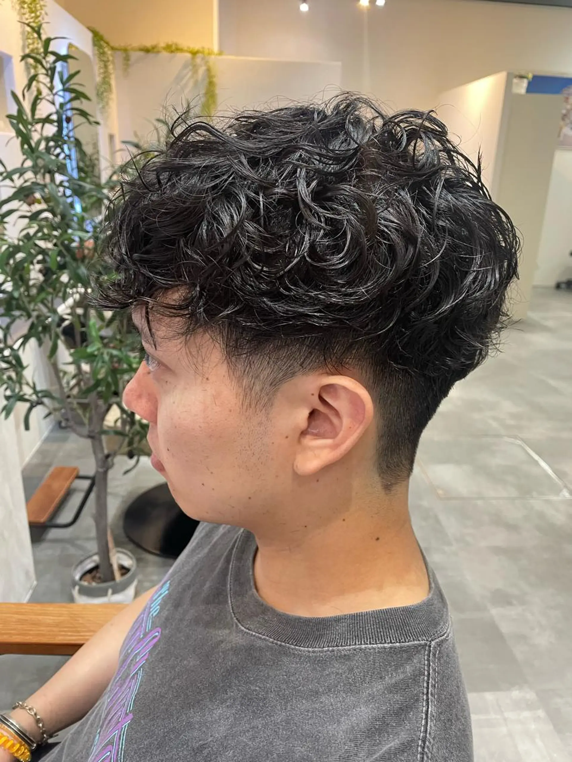 パーマ メンズ メンズパーマ スペインカール 似合わせスタイル🪮 🌿まなべさとみ🌿のヘアスタイル