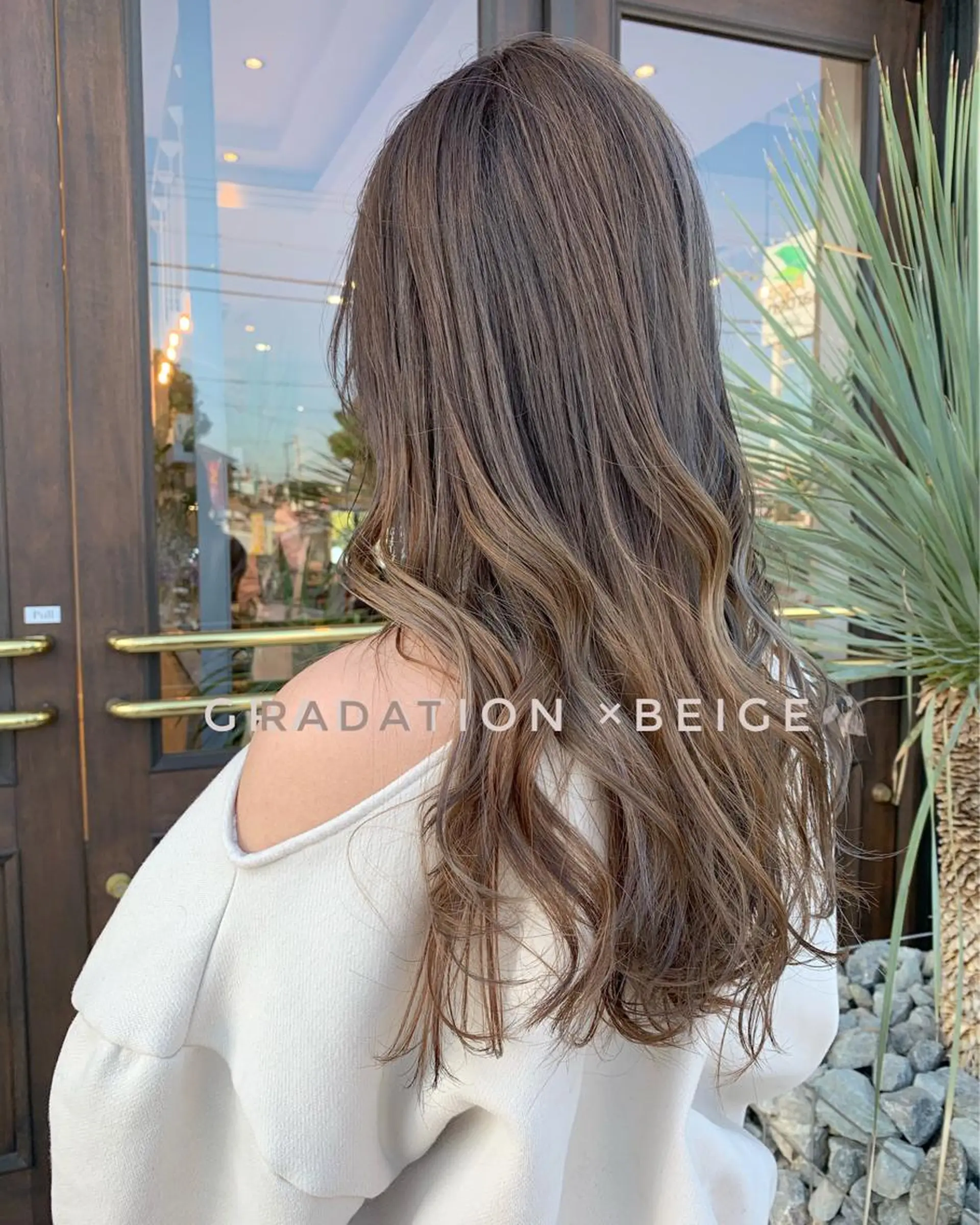 ロング カラー 吉原 由菜のヘアスタイル