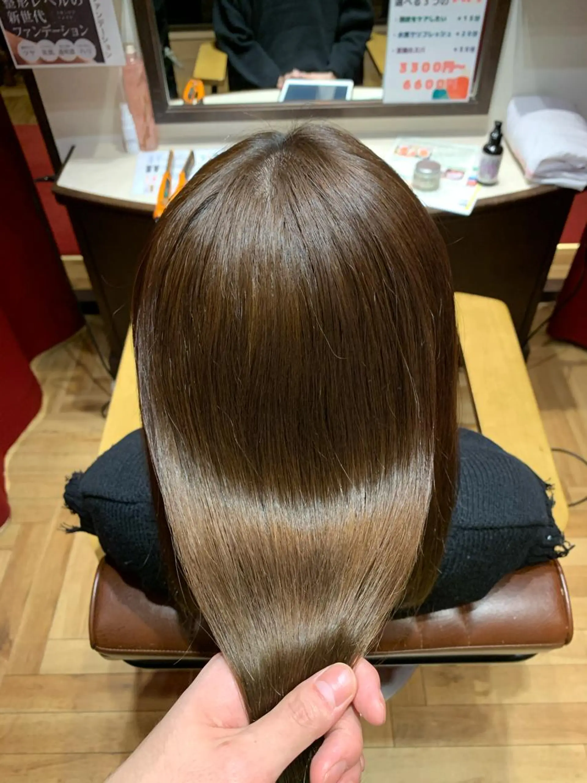 セミロング カラー ヘアアレンジ 韓国風🇰🇷うる艶 レイヤー/海青🫧のヘアスタイル