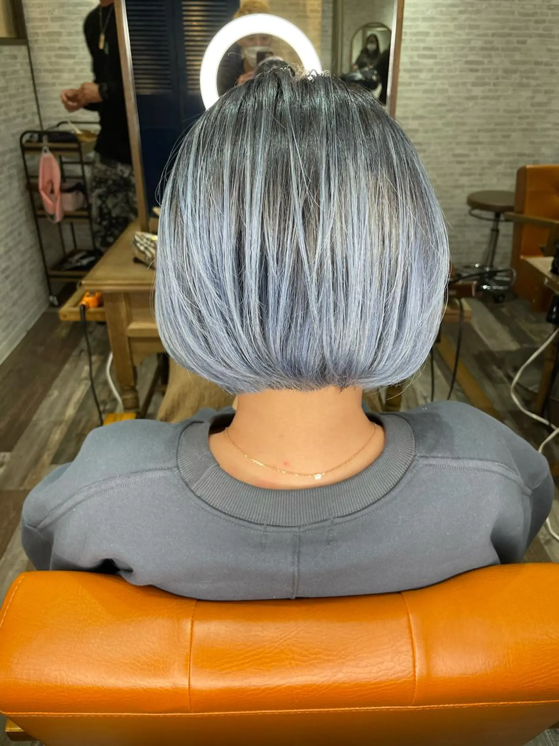 ショート カラー 平田 怜のヘアスタイル