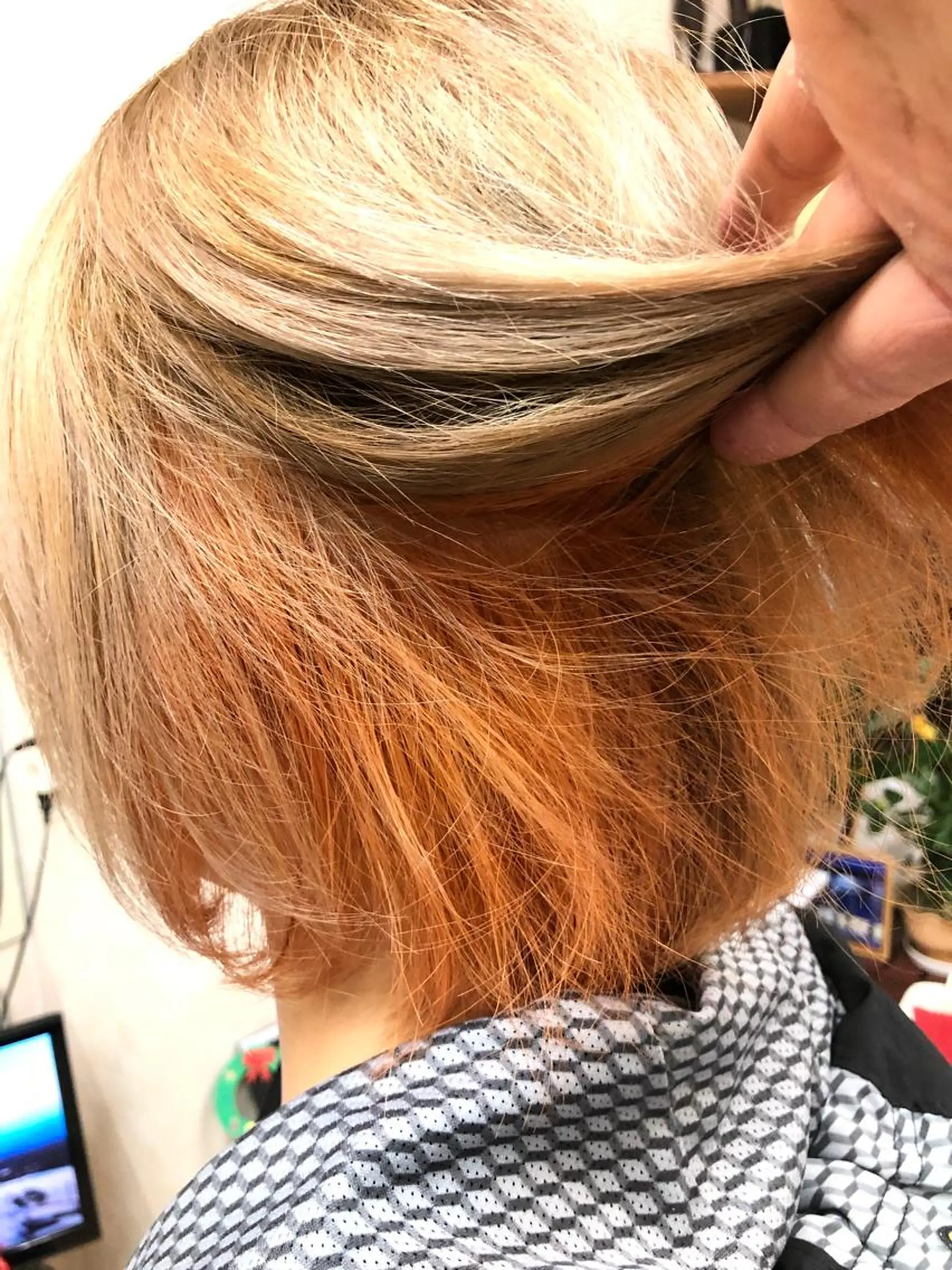 カラー 石塚 浩のヘアスタイル