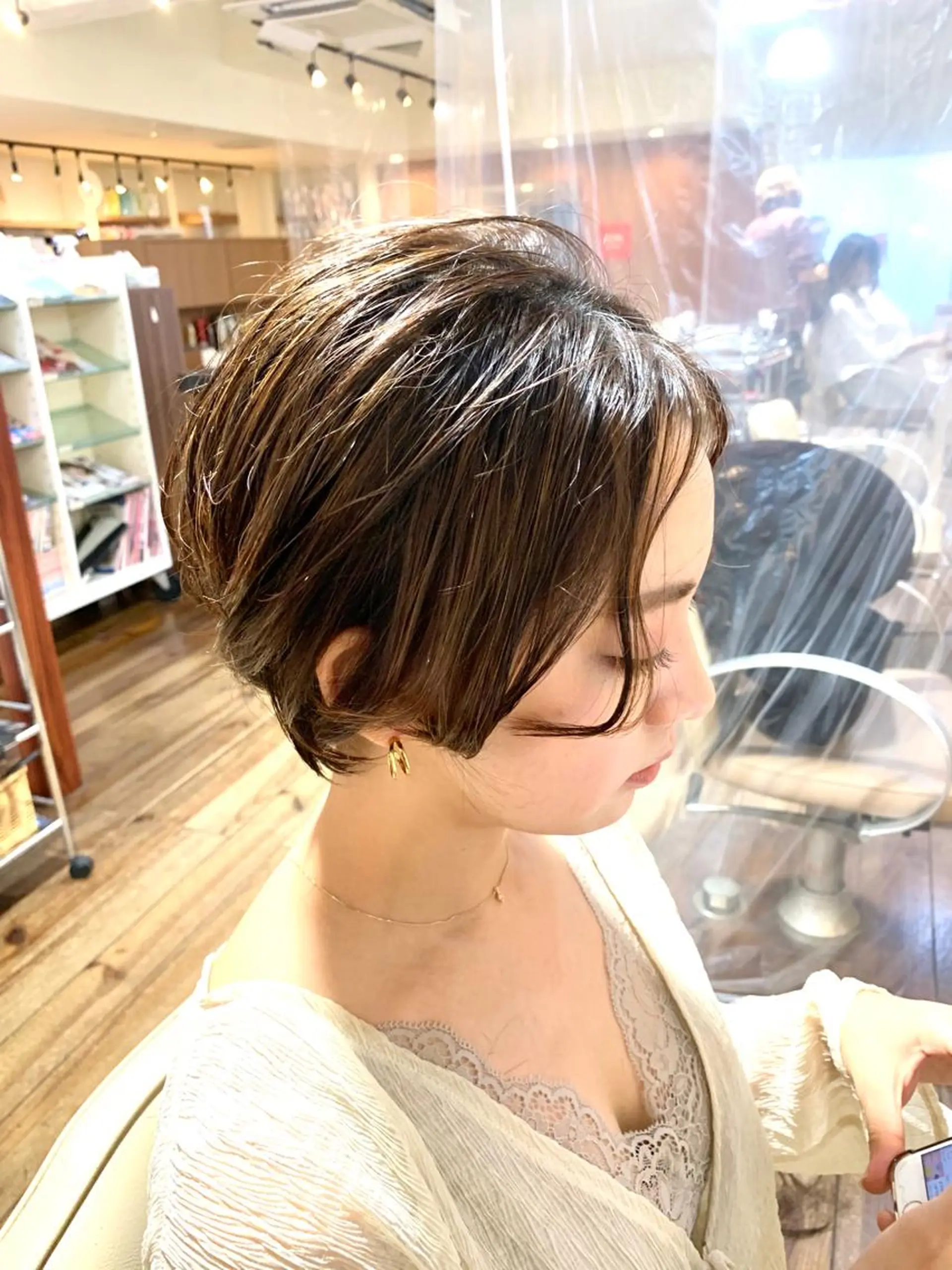 ショート くびれヘア ショートヘア 小杉輝/ショート /艶カラー✨のヘアスタイル