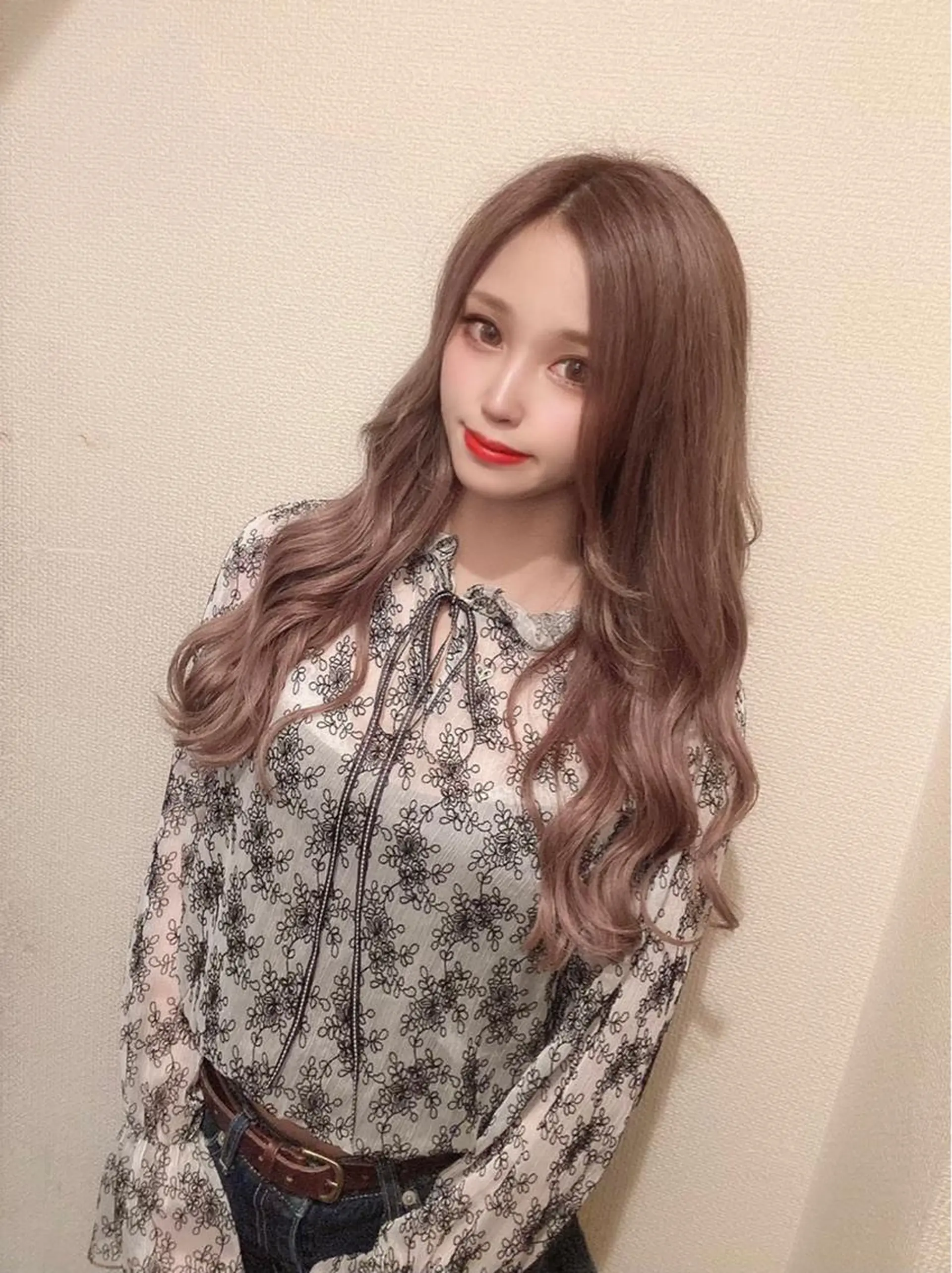 ロング カラー ブリーチ グレージュ ピンクカラー トリートメント ハイトーン特化サロン 🍑momo🍑のヘアスタイル