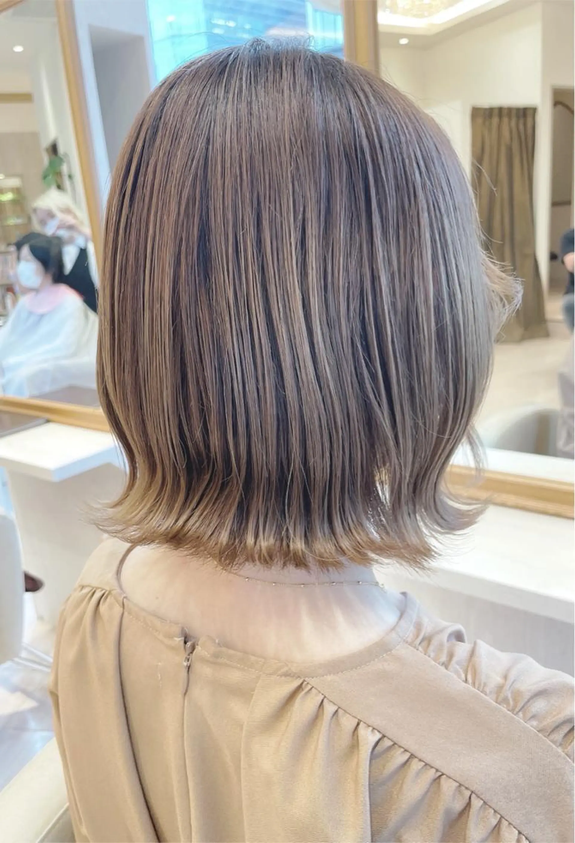 ミディアム 外ハネヘア カット ヘアカラー トリートメント ショートと髪質改善 達人⭐️村上将梧のヘアスタイル