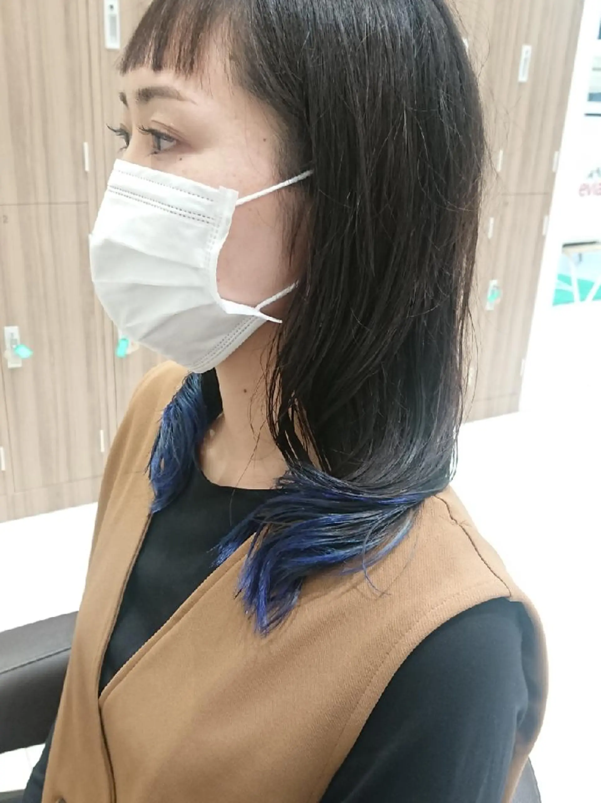 ミディアム カラー ブリーチ ブルーカラー ケアブリーチ あらげ 🌈推しカラー🌈ᵕのヘアスタイル