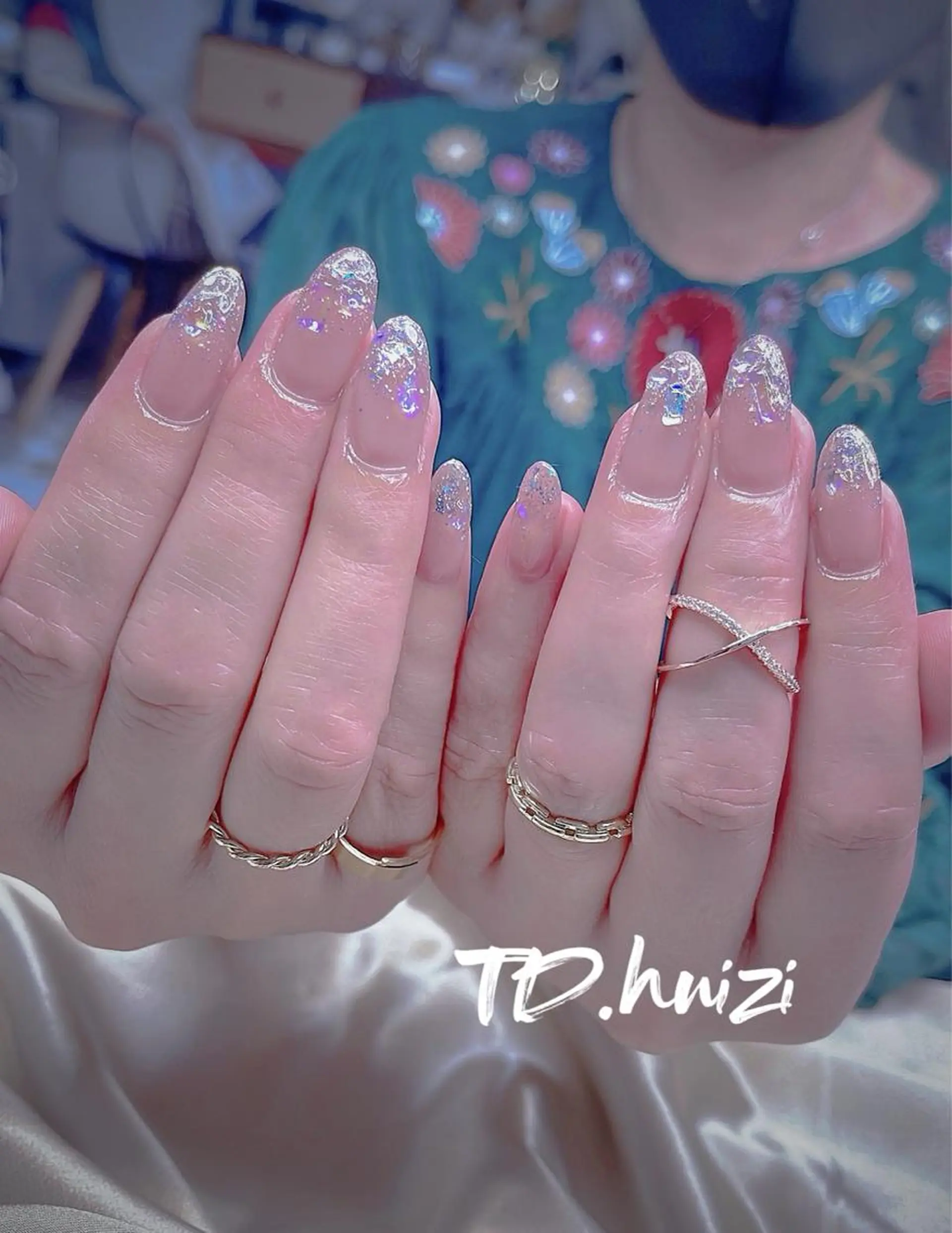 セミロング めぐみのネイルサロン スタッフ練習のネイルデザイン