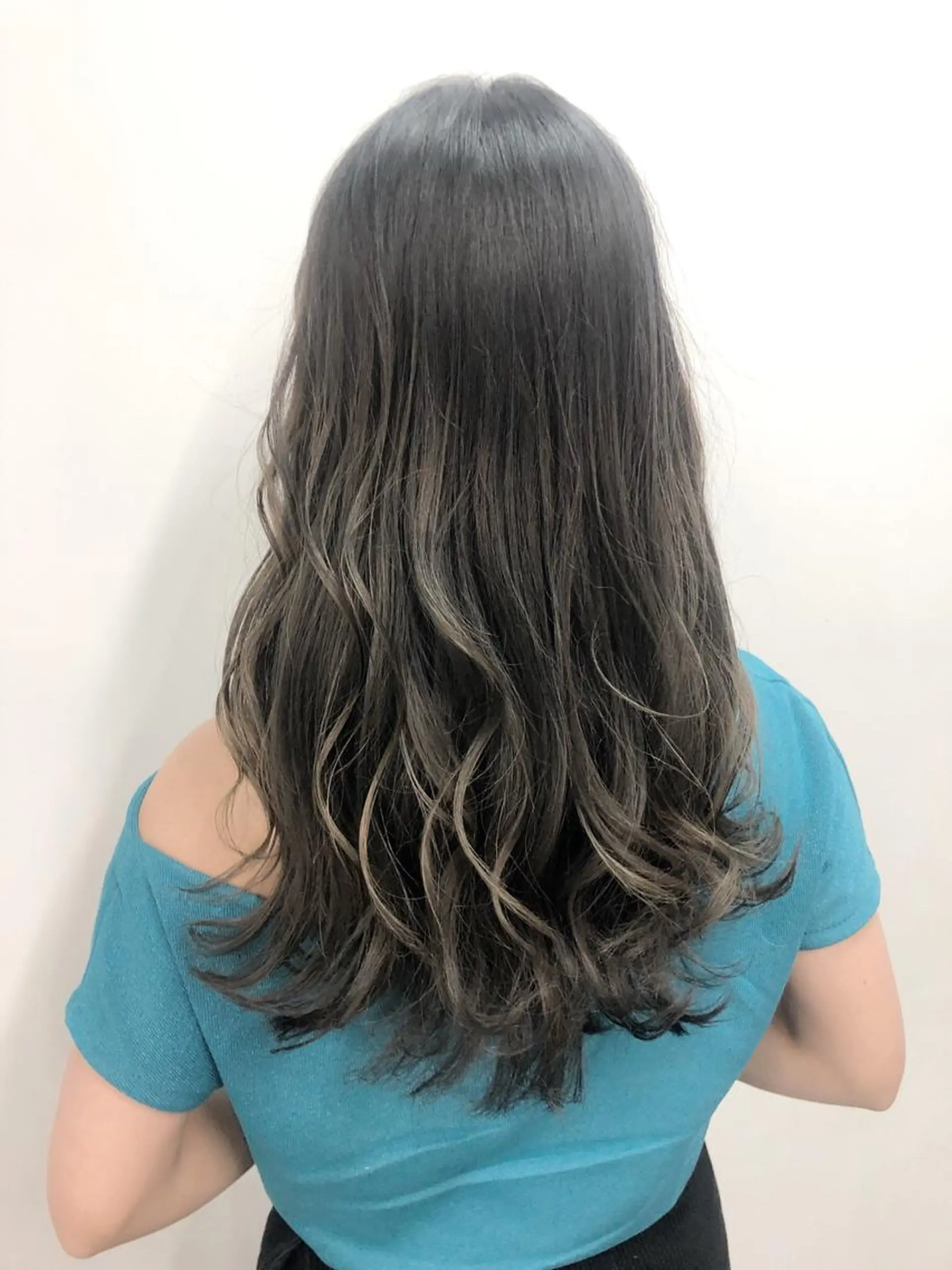 カラー イルミナカラー カット ヘアカラー トリートメント ヘッドスパ グレージュ/髪質改善 Yamato.hのヘアスタイル