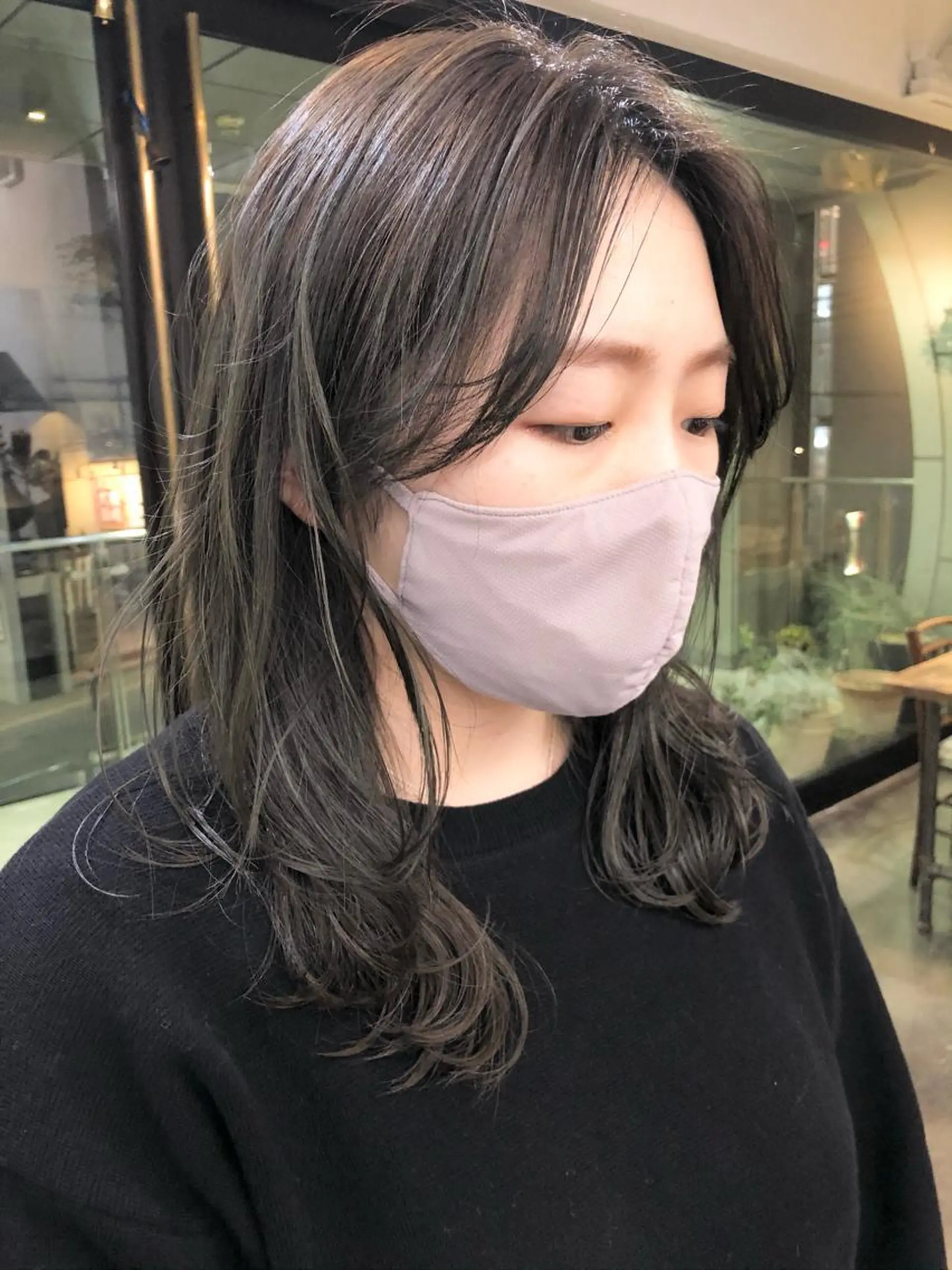 ミディアム カラー ミディアムレイヤー アッシュ レイヤーカット カット ヘアカラー 千葉 郁也のヘアスタイル