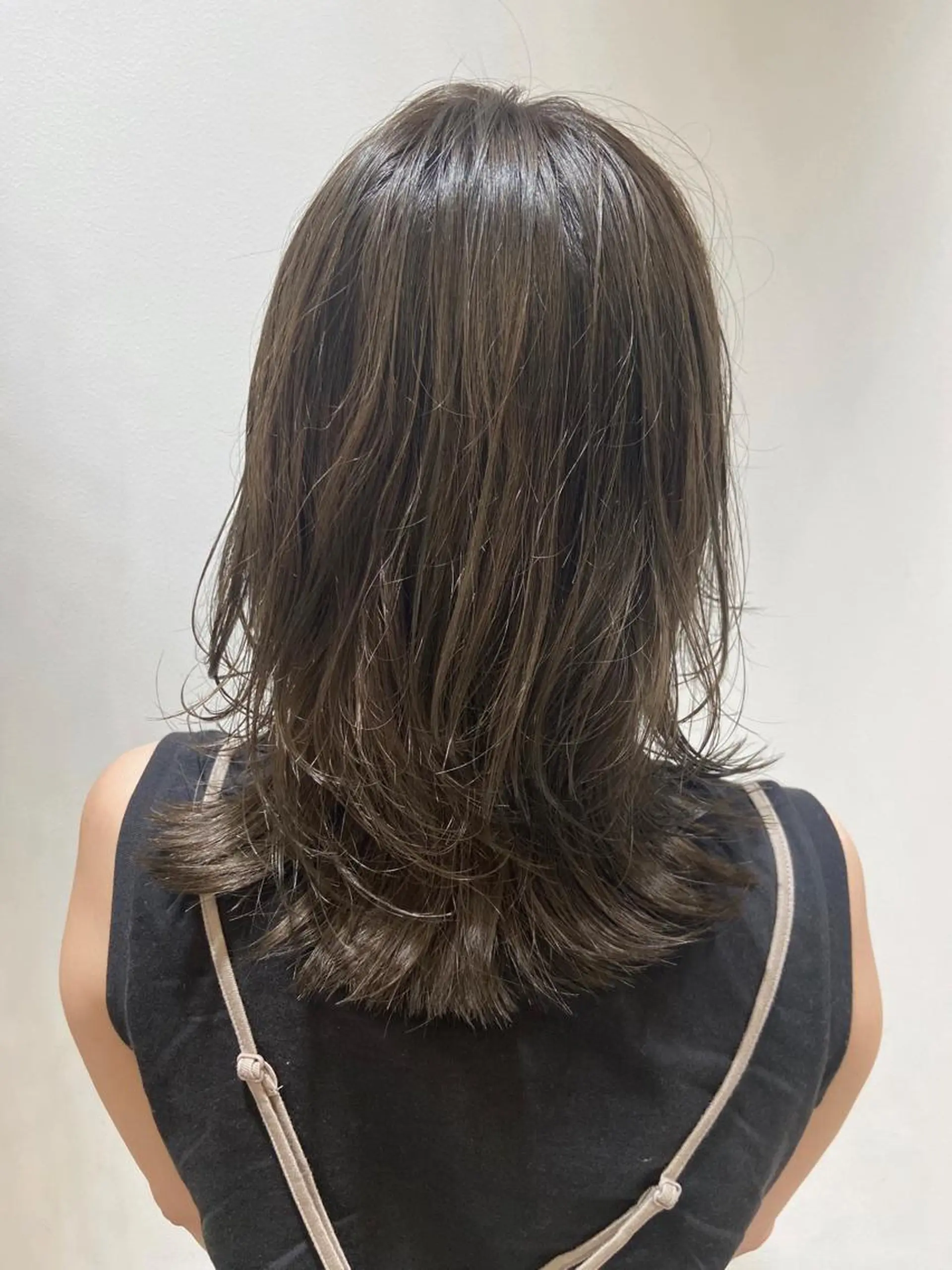 ミディアム カラー カット ヘアカラー トリートメント 🐺ウルフ/レイヤー 似合わせ‎🤍沙羅のヘアスタイル