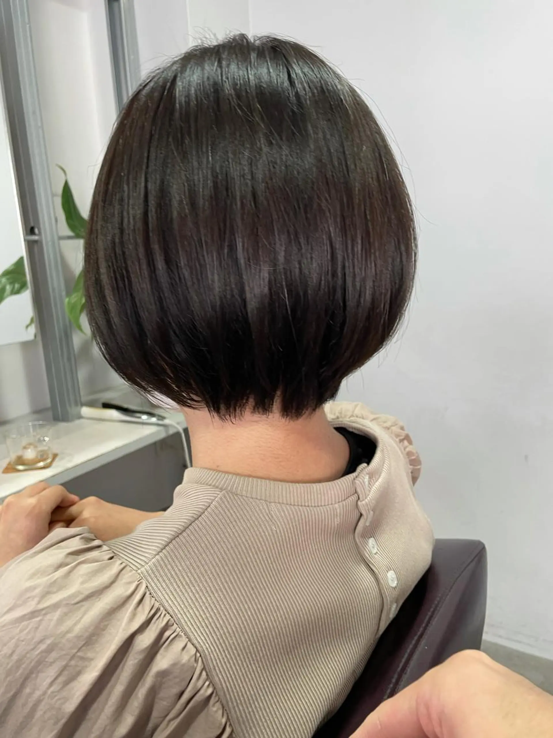 ショート 【レイヤーカット】 関根【コテ巻パーマ】のヘアスタイル