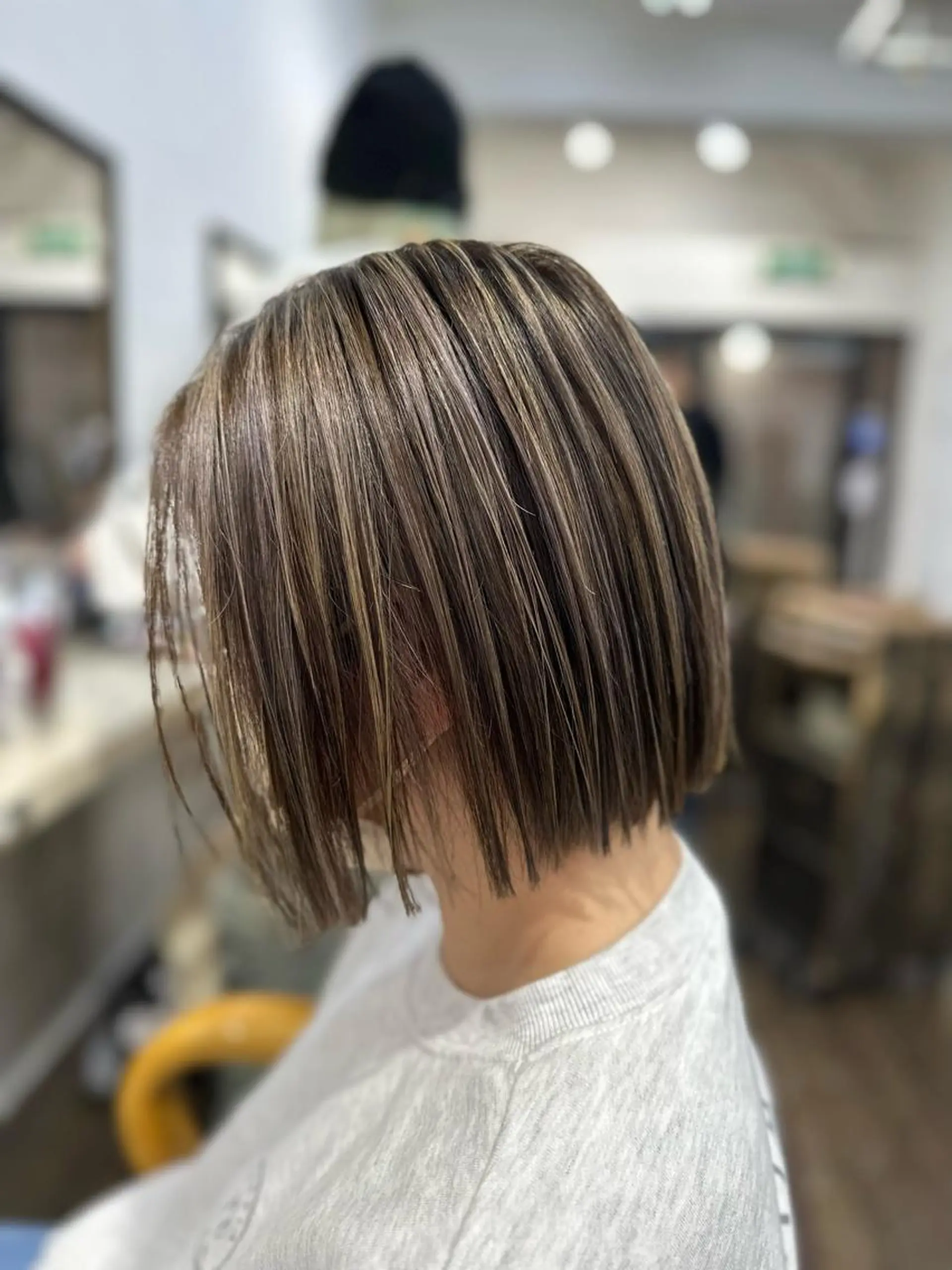 カラー ハイライトカラー ボブ ヘアカラー 髪質改善ストレートo rメンズスタイル今岡のヘアスタイル