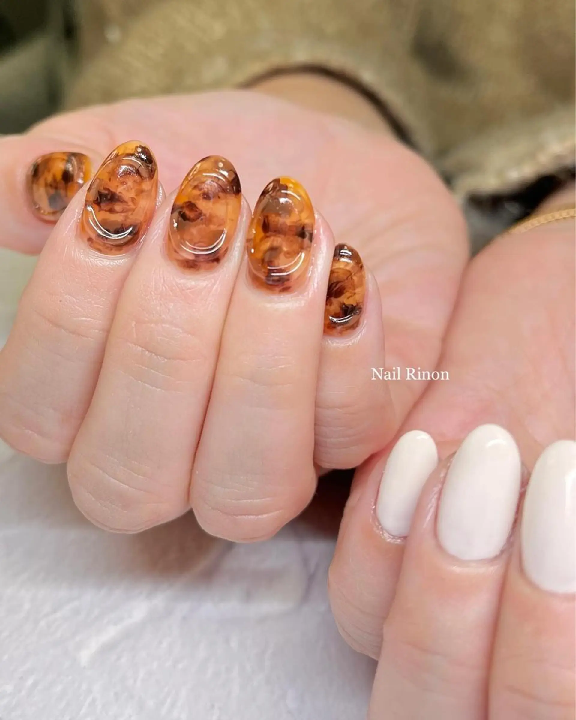 ネイル べっ甲ネイル ぷっくりネイル ハンドネイル Nail Rinonのネイルデザイン