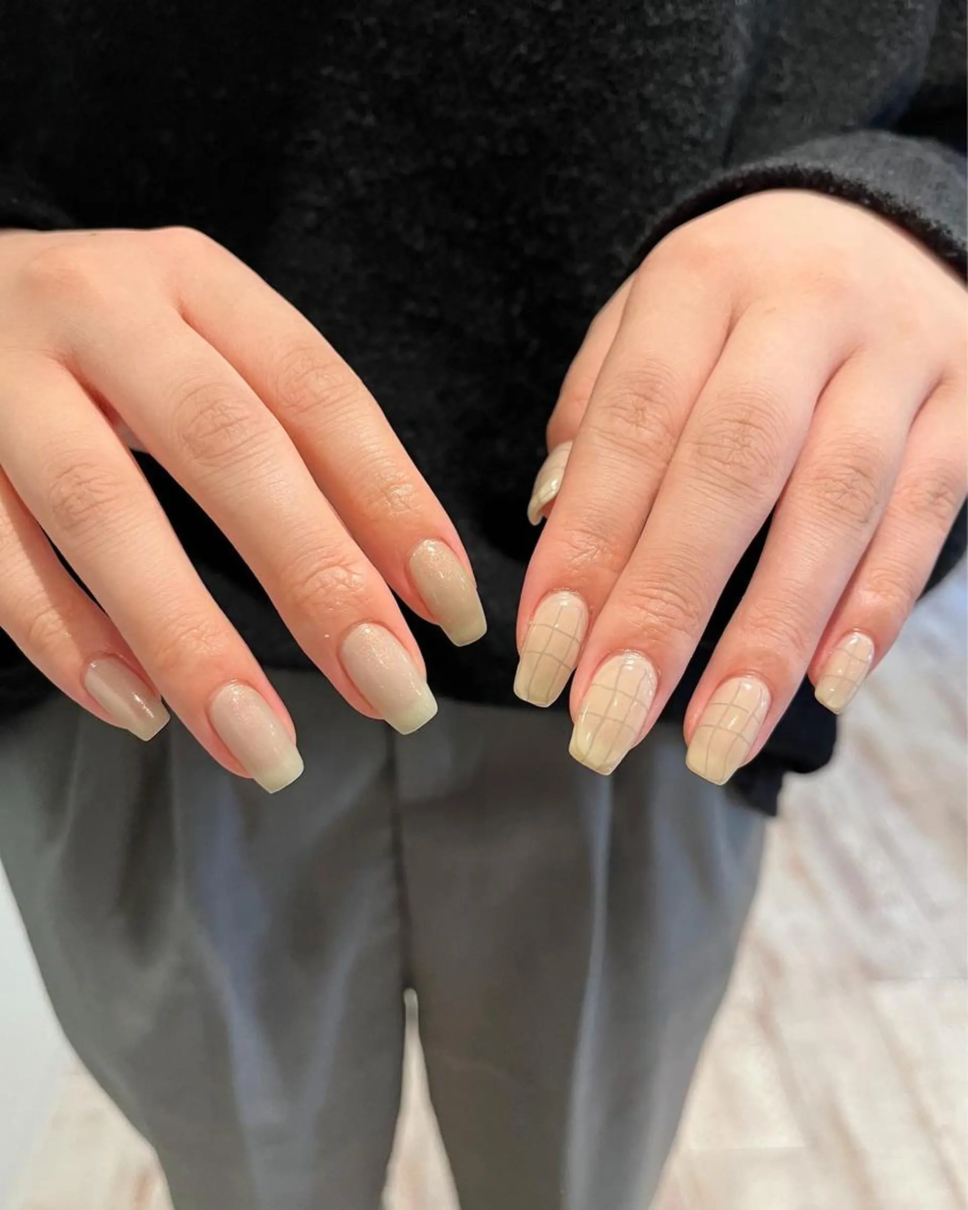 ネイル ハンドネイル une／YUKINA 🫧大人nuanceのネイルデザイン