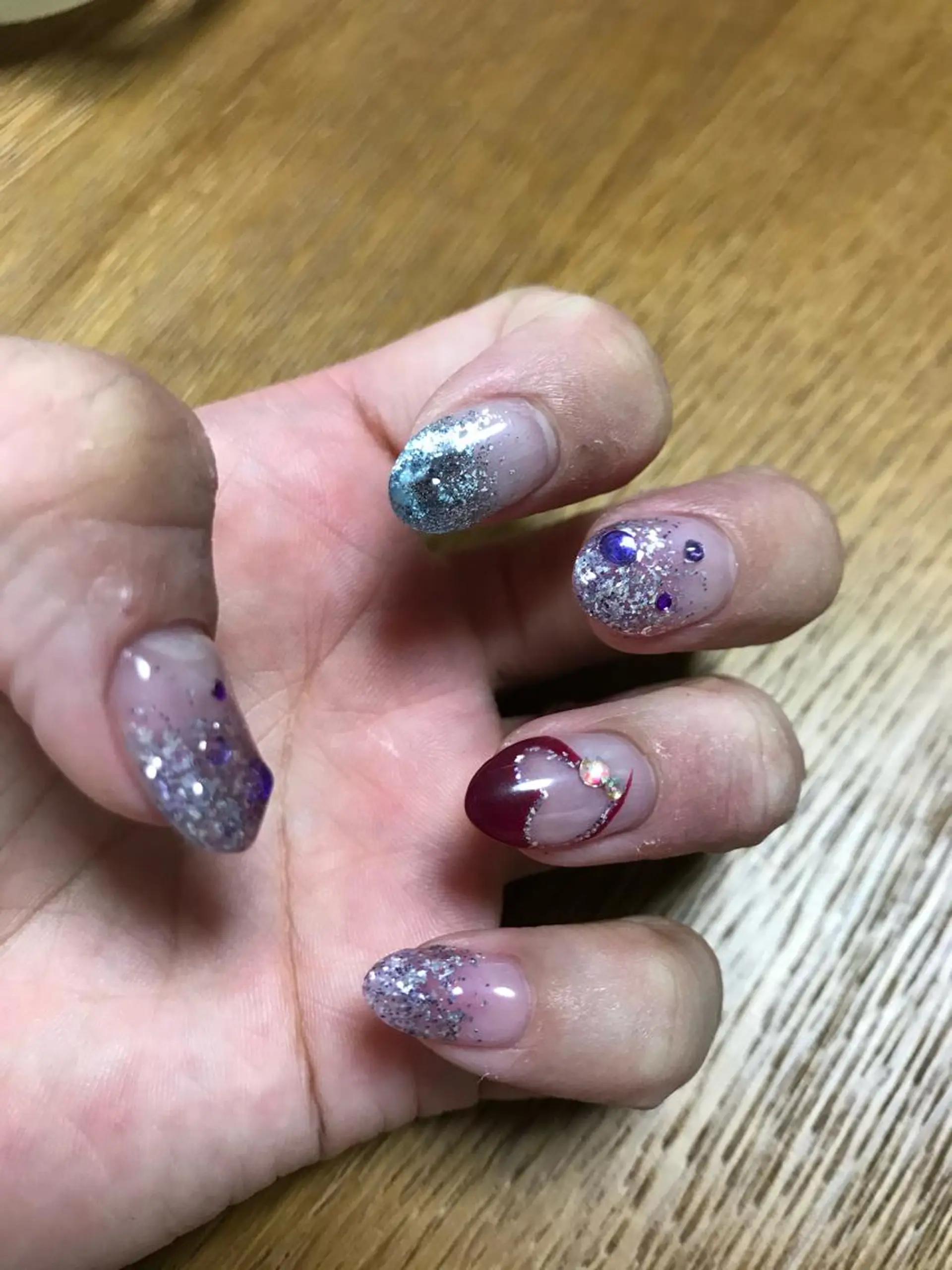 ネイル ECLAT エクラ所属・寺山 千鶴のネイルデザイン