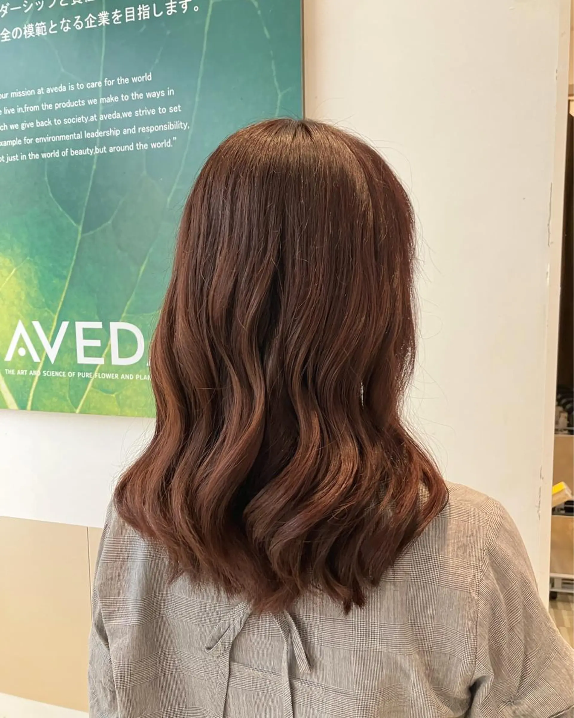 ミディアム カラー ヘアカラー 生田 比奈のヘアスタイル