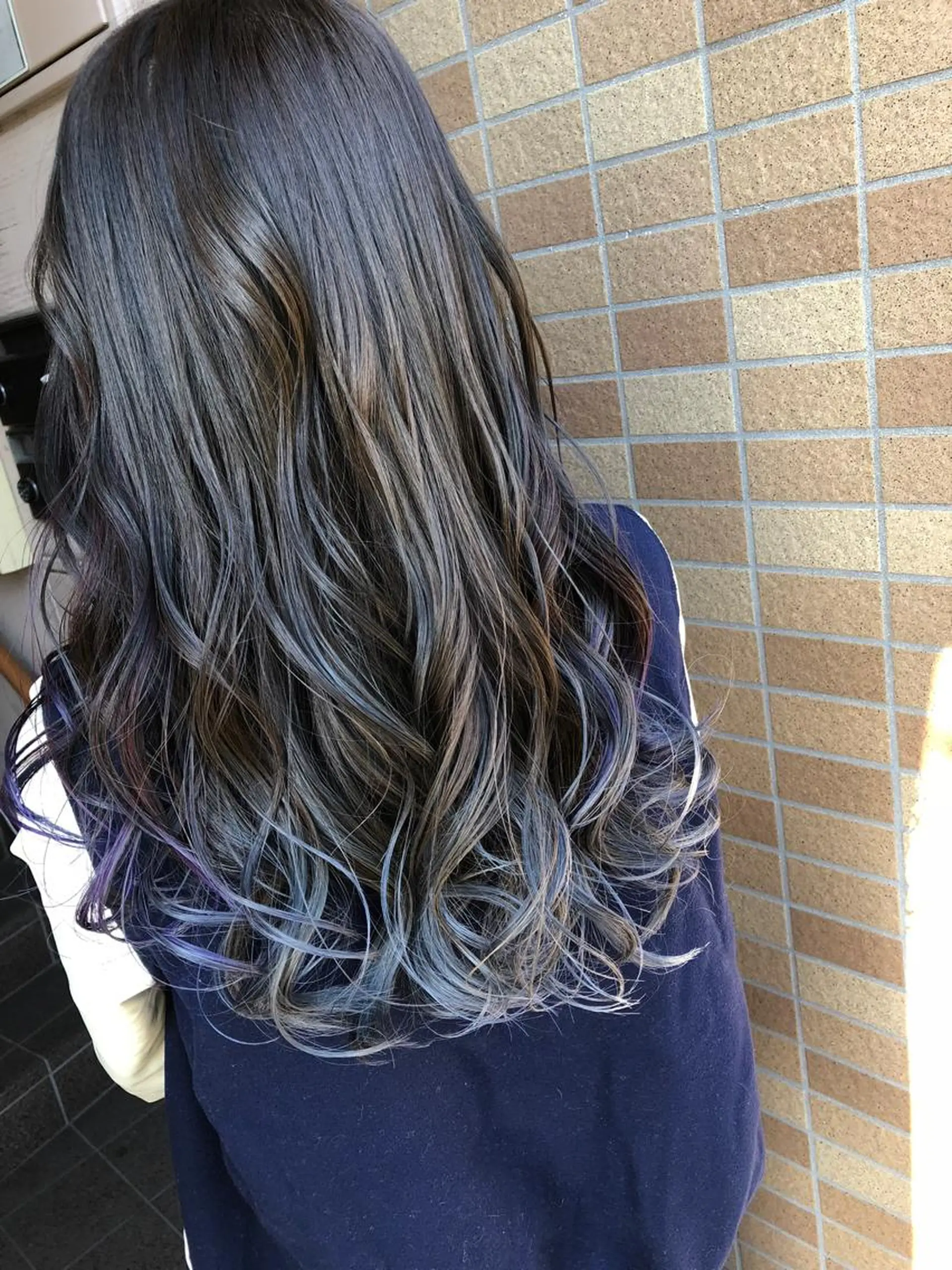 セミロング ヘアカラー アートディレクター ワダヒサノリのヘアスタイル