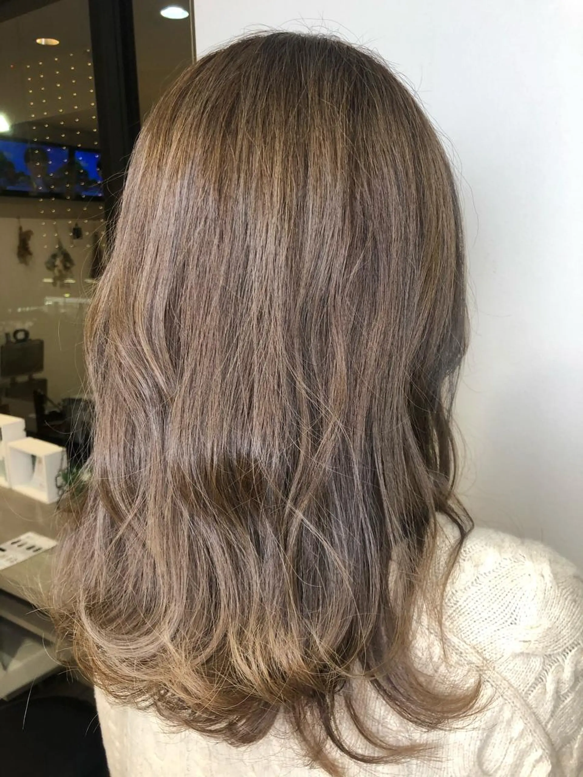 カラー ベージュカラー カット ヘアカラー トリートメント 松佐 ゆかりのヘアスタイル