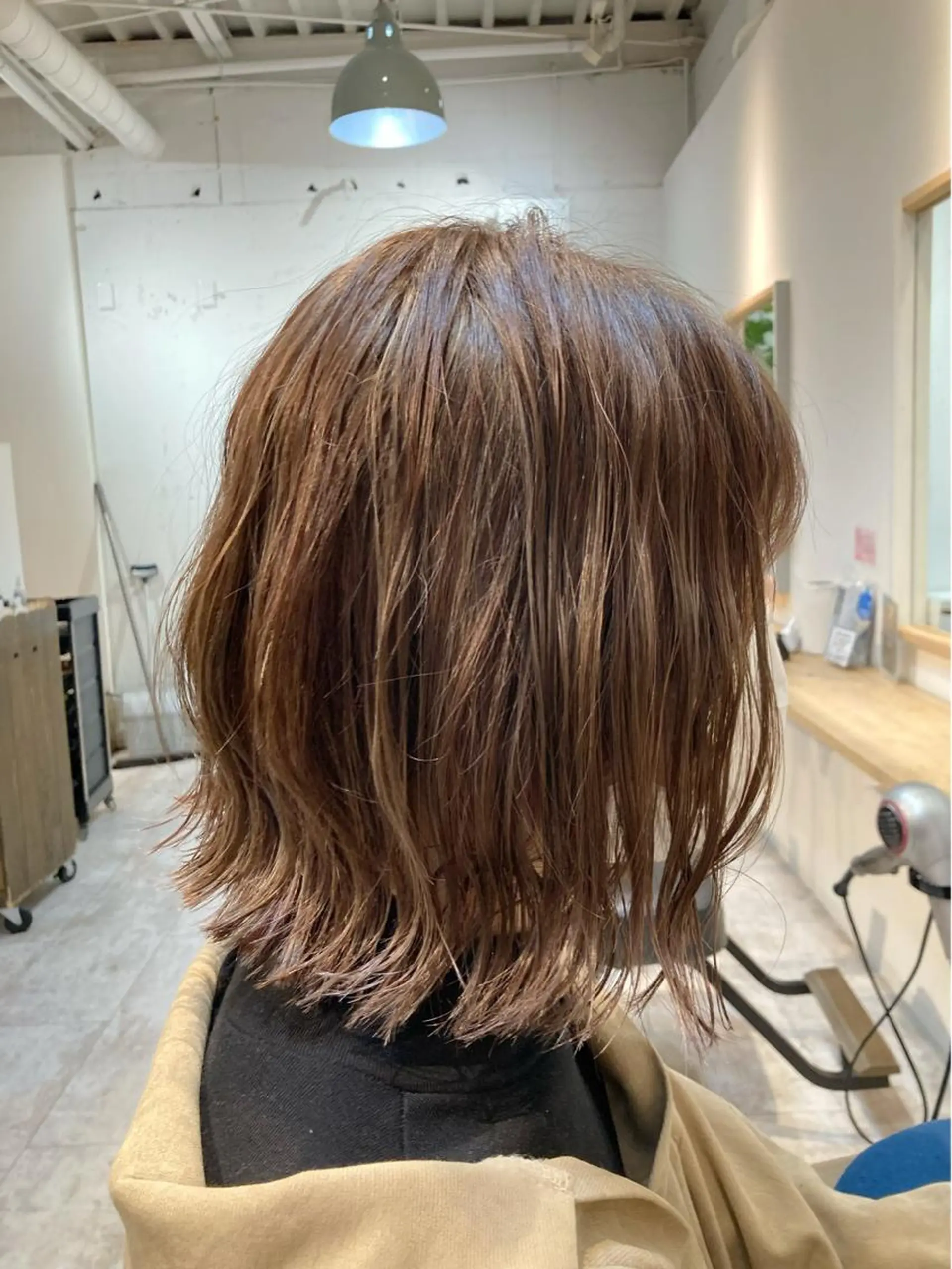 ミディアム カラー グレージュ ハイライトカラー ハイライト 【女性指名No.1】 西口直子のヘアスタイル