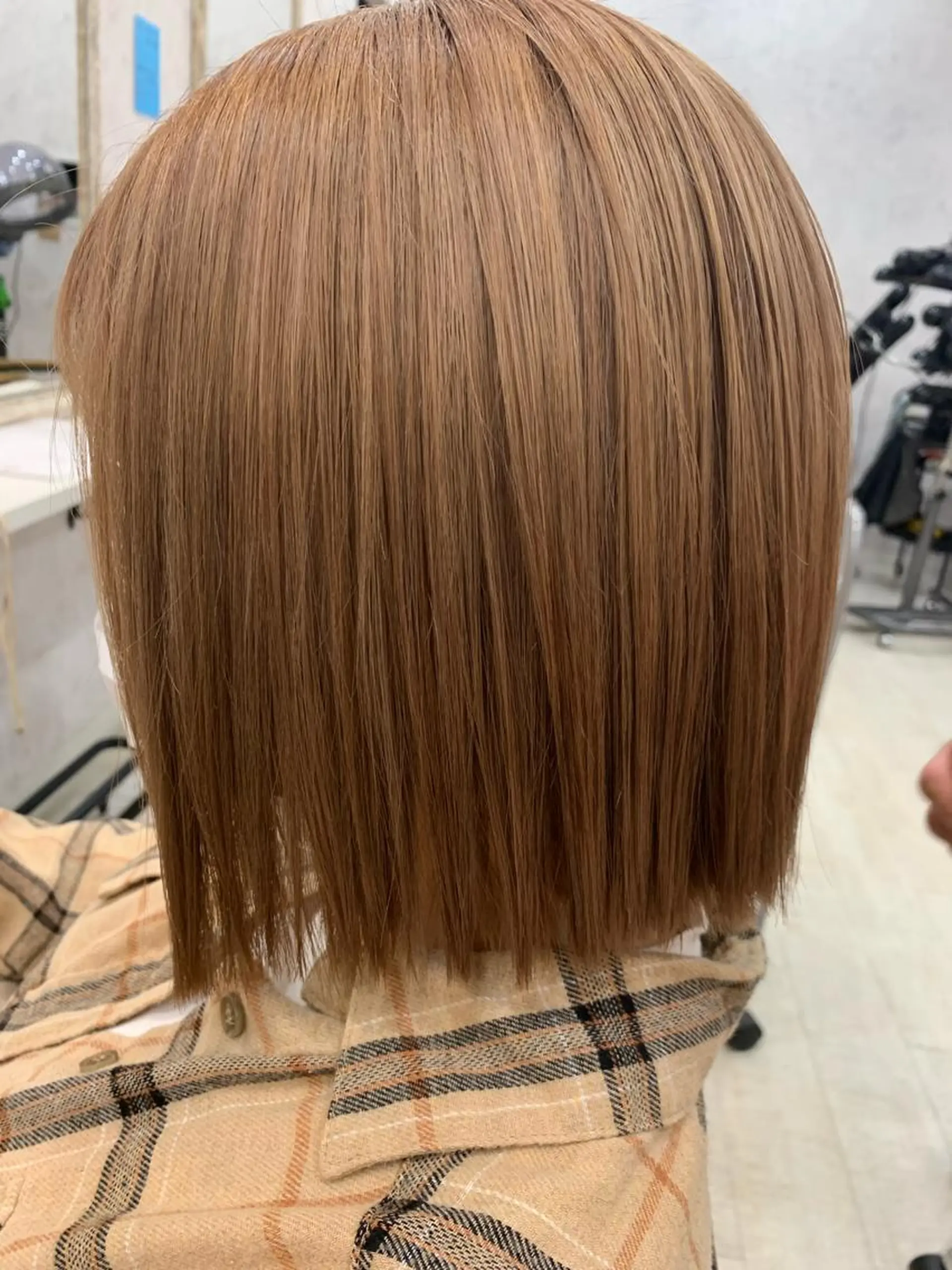 ミディアム カット 坂入 瑶希のヘアスタイル