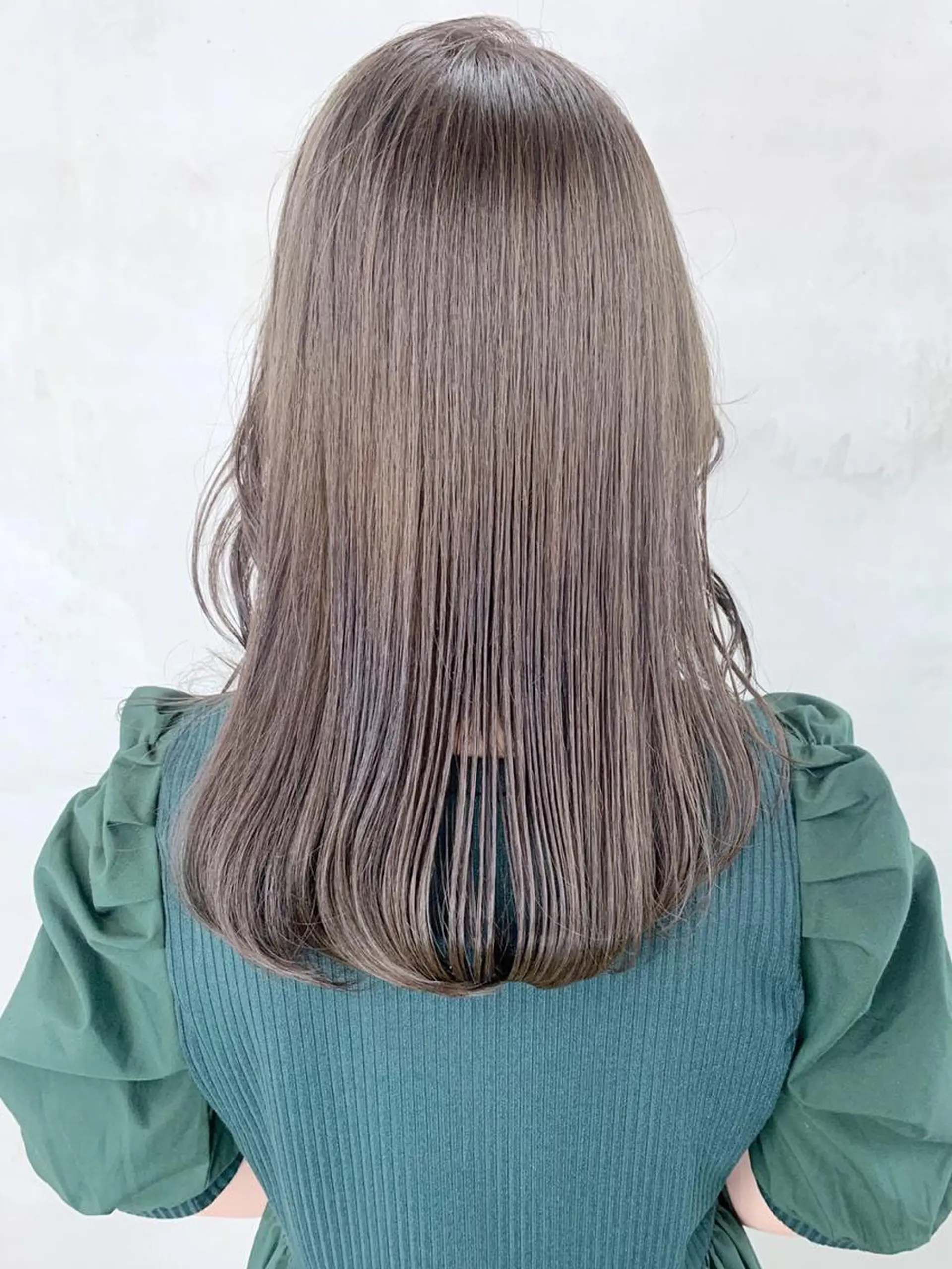 ミディアム カラー パーマ ヘアアレンジ ベージュカラー オリーブベージュ カット ITbyALBUM 松戸のヘアスタイル