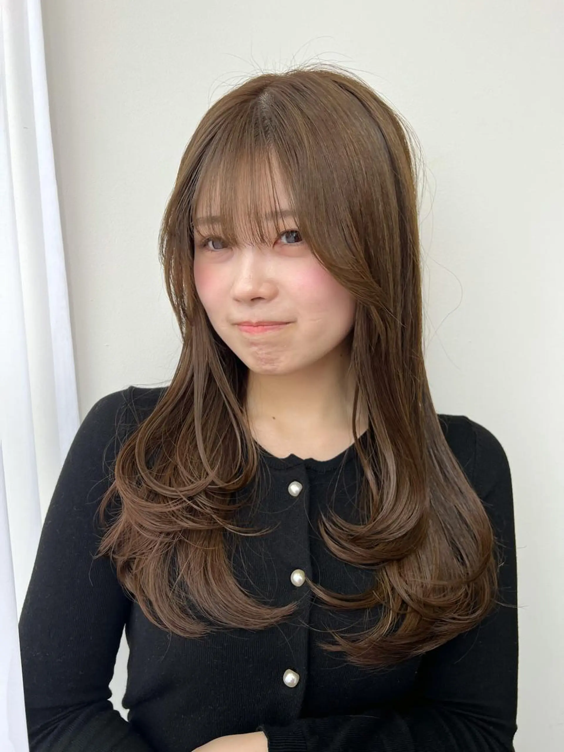 セミロング カット 縮毛矯正 ioe 岡本のヘアスタイル