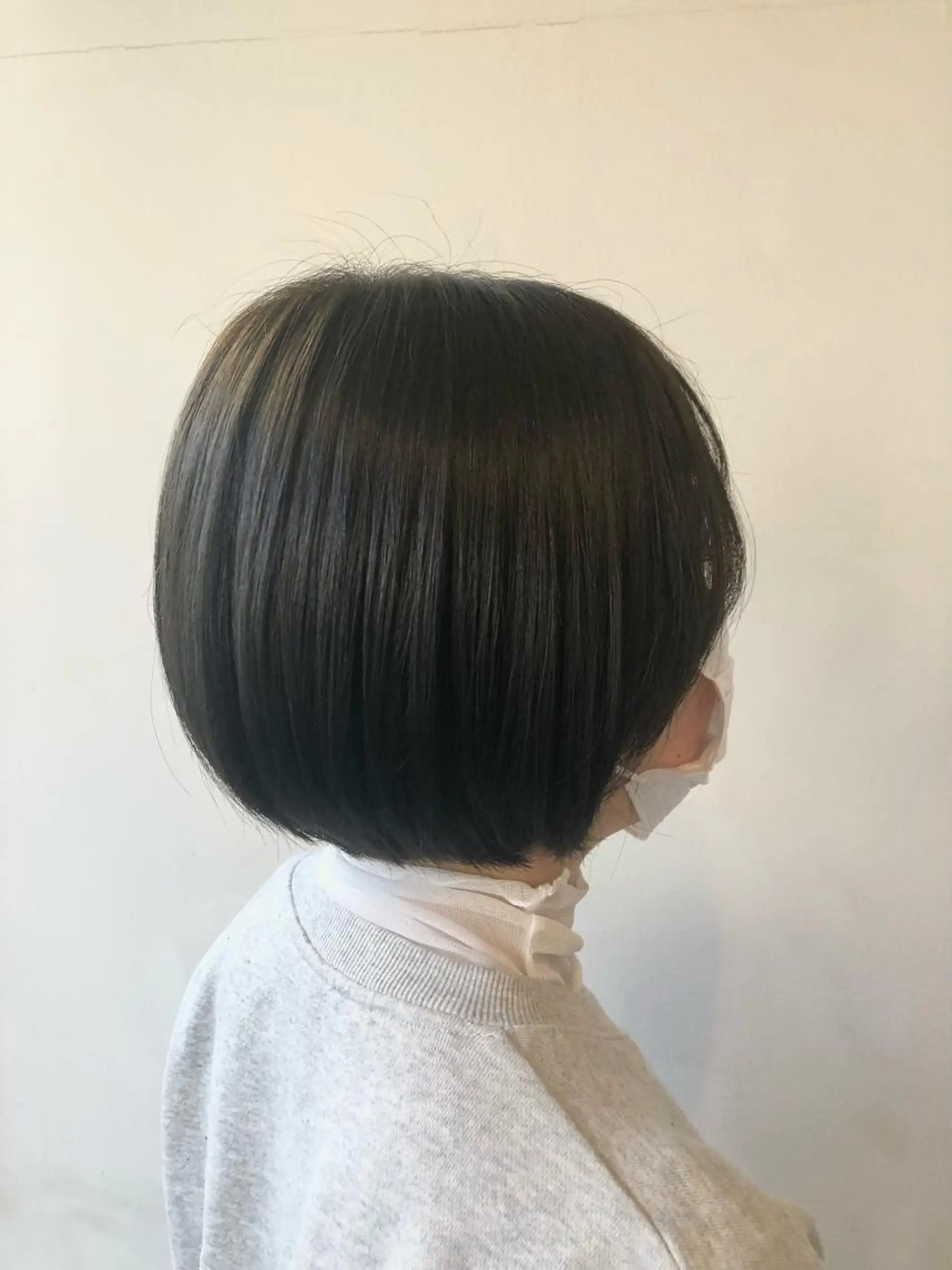 ショート カラー カット ヘアカラー トリートメント 岩谷 愛依のヘアスタイル