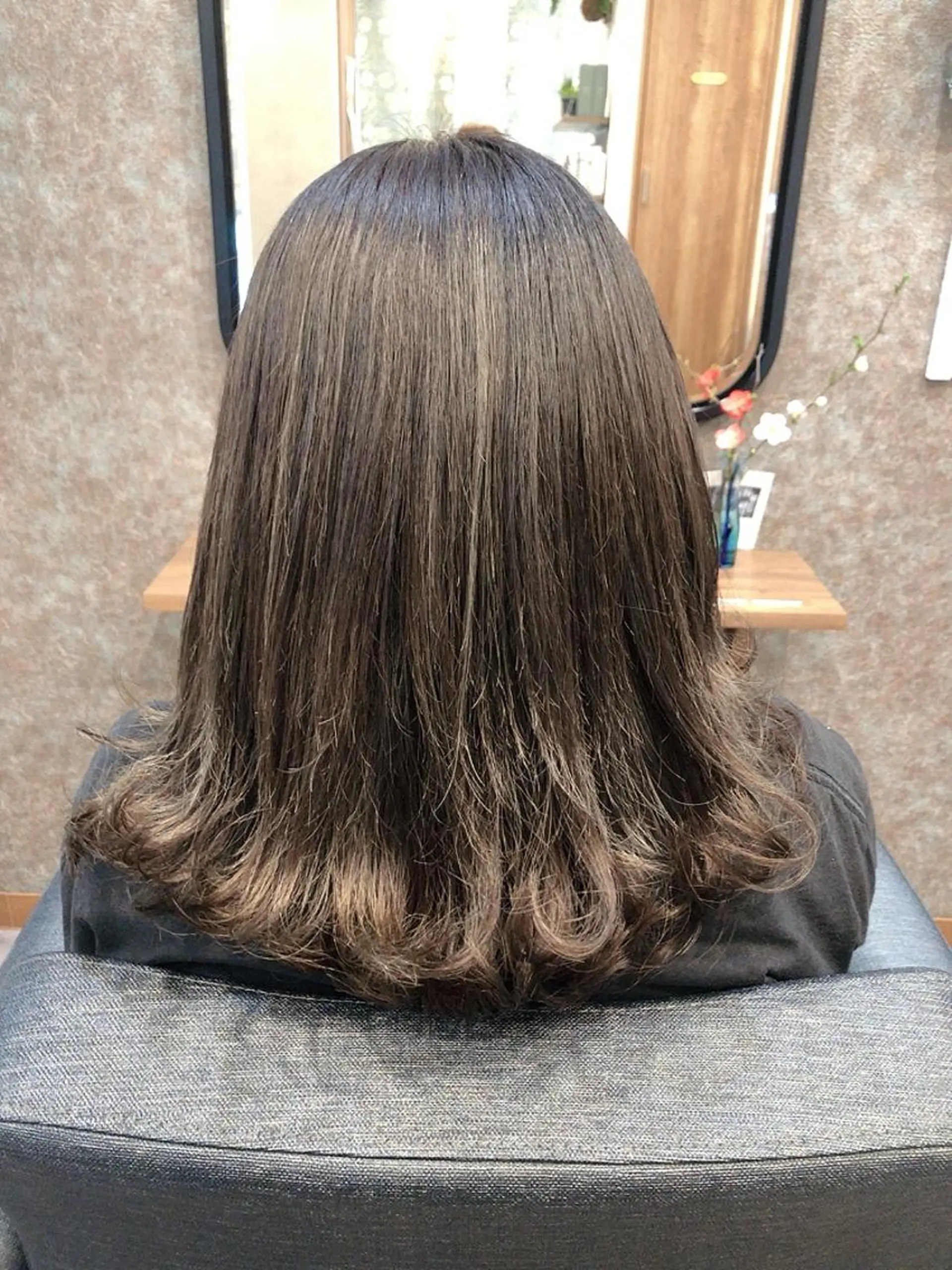カラー アッシュ ハイライトカラー 野咲き 美容室のマツエク・マツパデザイン