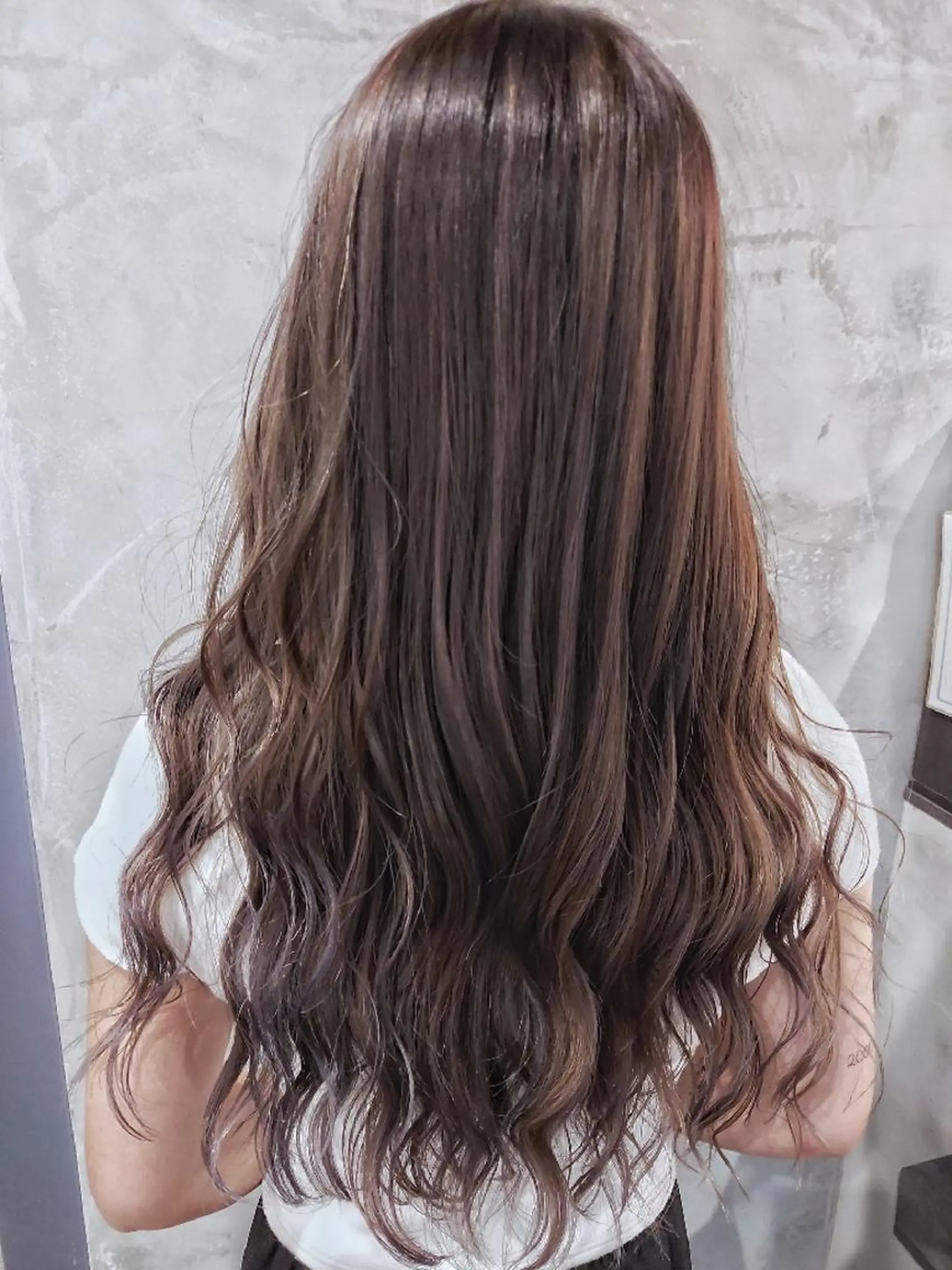 ロング カラー グレージュ ハイライトカラー ハイライト ブリーチ・ハイトーン 特化🎉内山のヘアスタイル