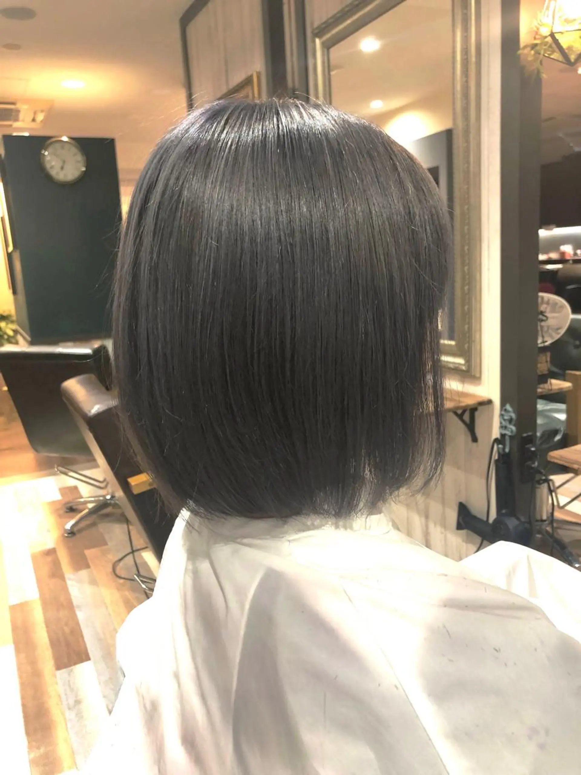 ショート カット ヘアカラー トリートメント 山崎 晃治のヘアスタイル