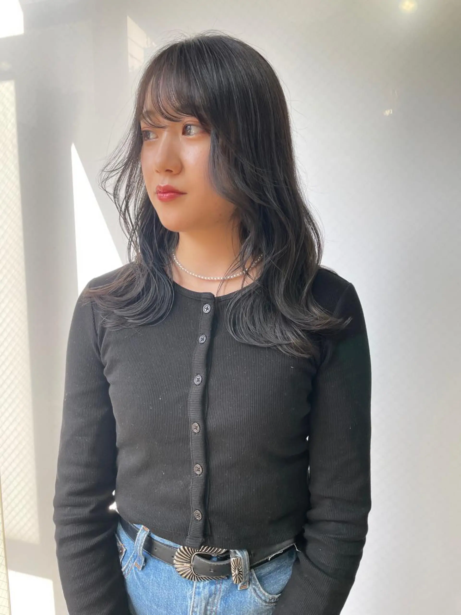 セミロング カラー ヘアアレンジ 黒髪 ブルーカラー ブルーブラック 透明感カラー ヘアカラー トリートメント 🎀taro ブリーチなしカラーのヘアスタイル