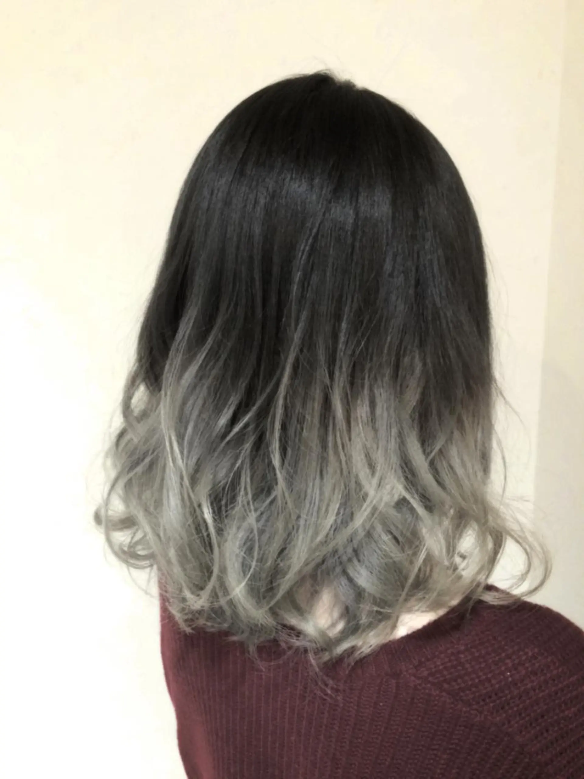 セミロング カラー パーマ ヘアアレンジ アッシュ グラデーションカラー シルバー シルバーアッシュ ヘアカラー バレイヤージュ/ 髪質改善/渡邉悟🌱のヘアスタイル