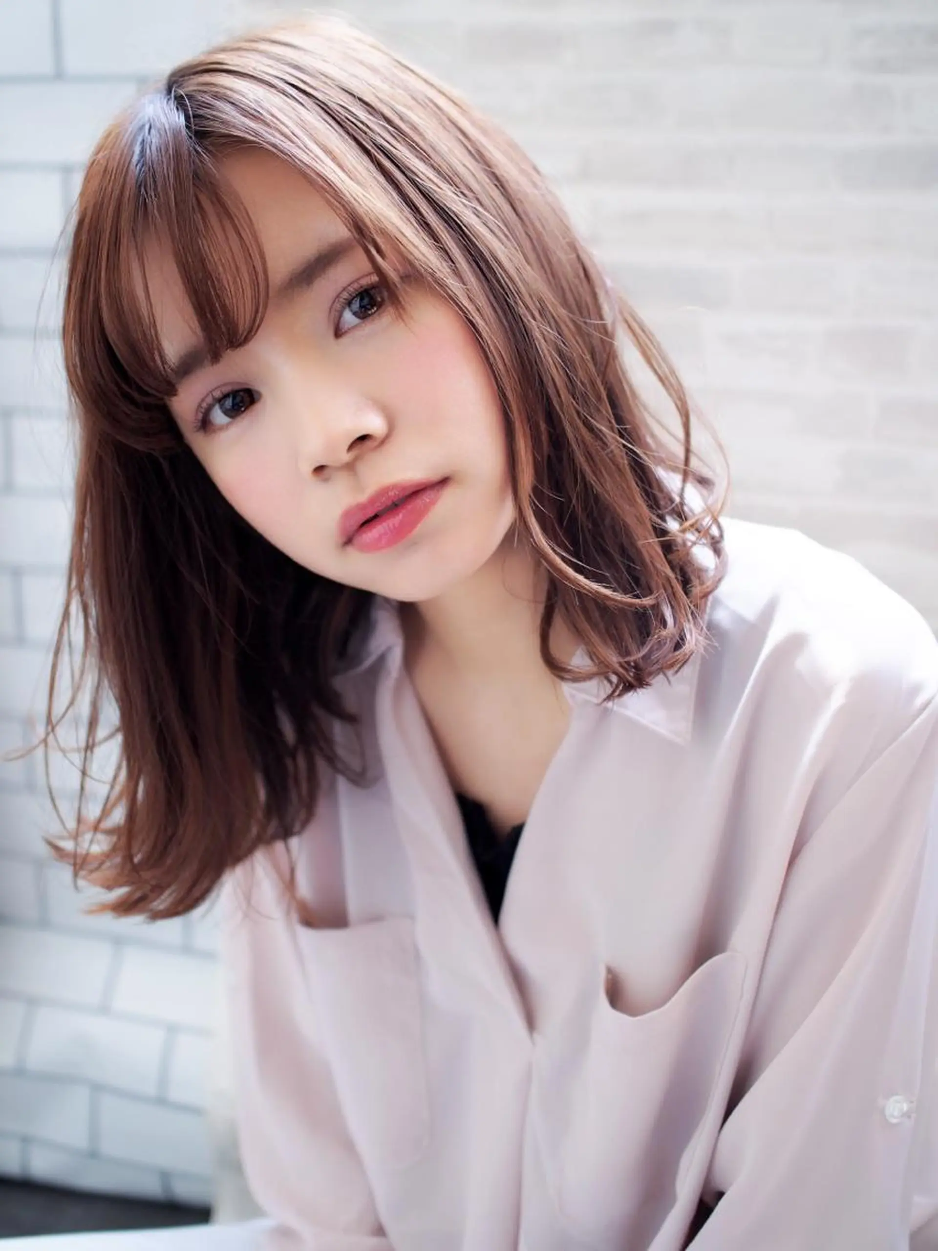 ミディアム カット ヘアカラー トリートメント ほさか しんごのヘアスタイル