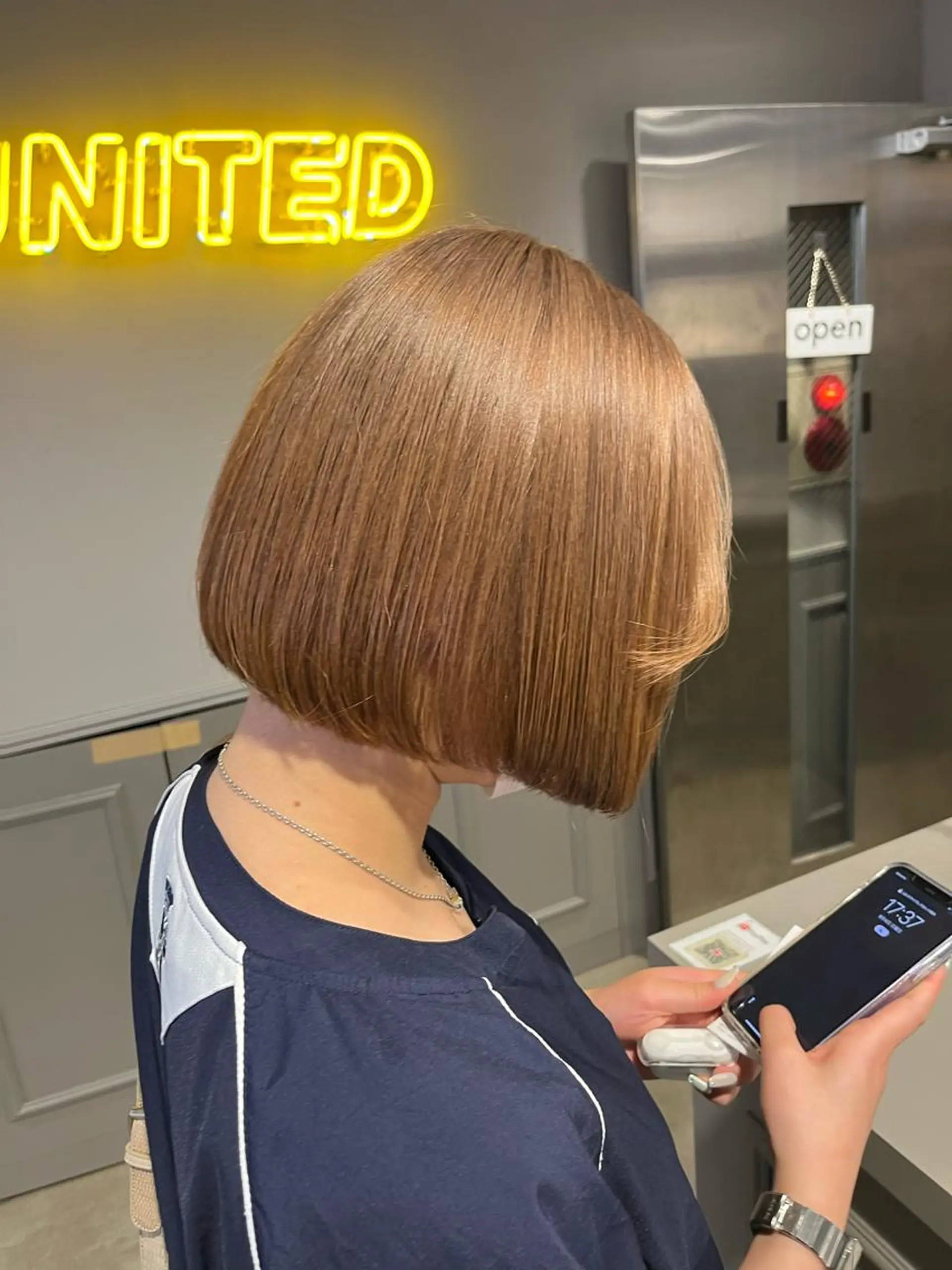 ショート ヘアカラー トリートメント ヘッドスパ ヘアセット 寒色＆ブリーチ特化 寒色MiOのヘアスタイル