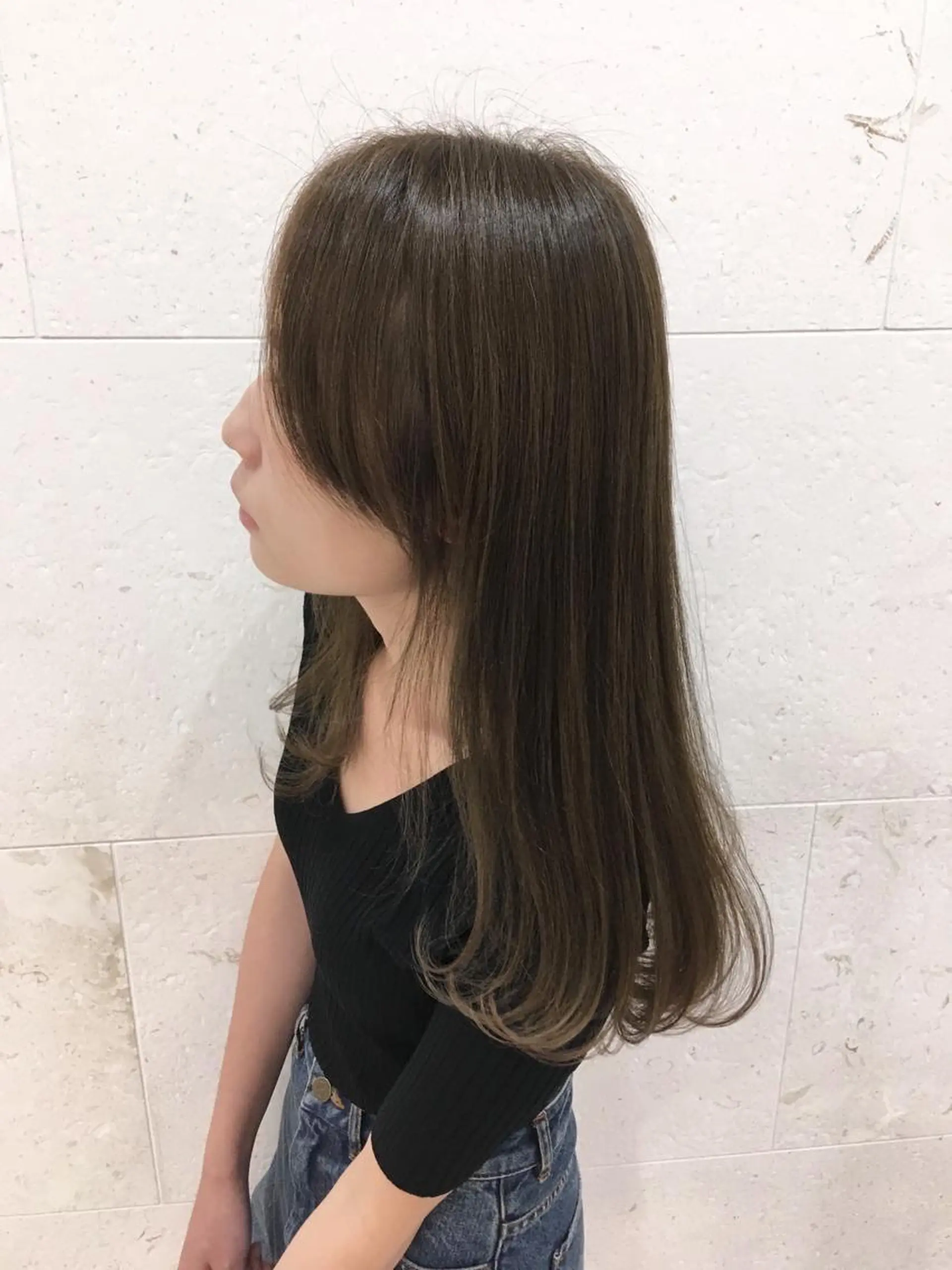 ロング カラー ベージュカラー ハイライトカラー オリーブベージュ ハイライト トリートメント カット ヘアカラー トリートメント 斉藤 貴也のヘアスタイル