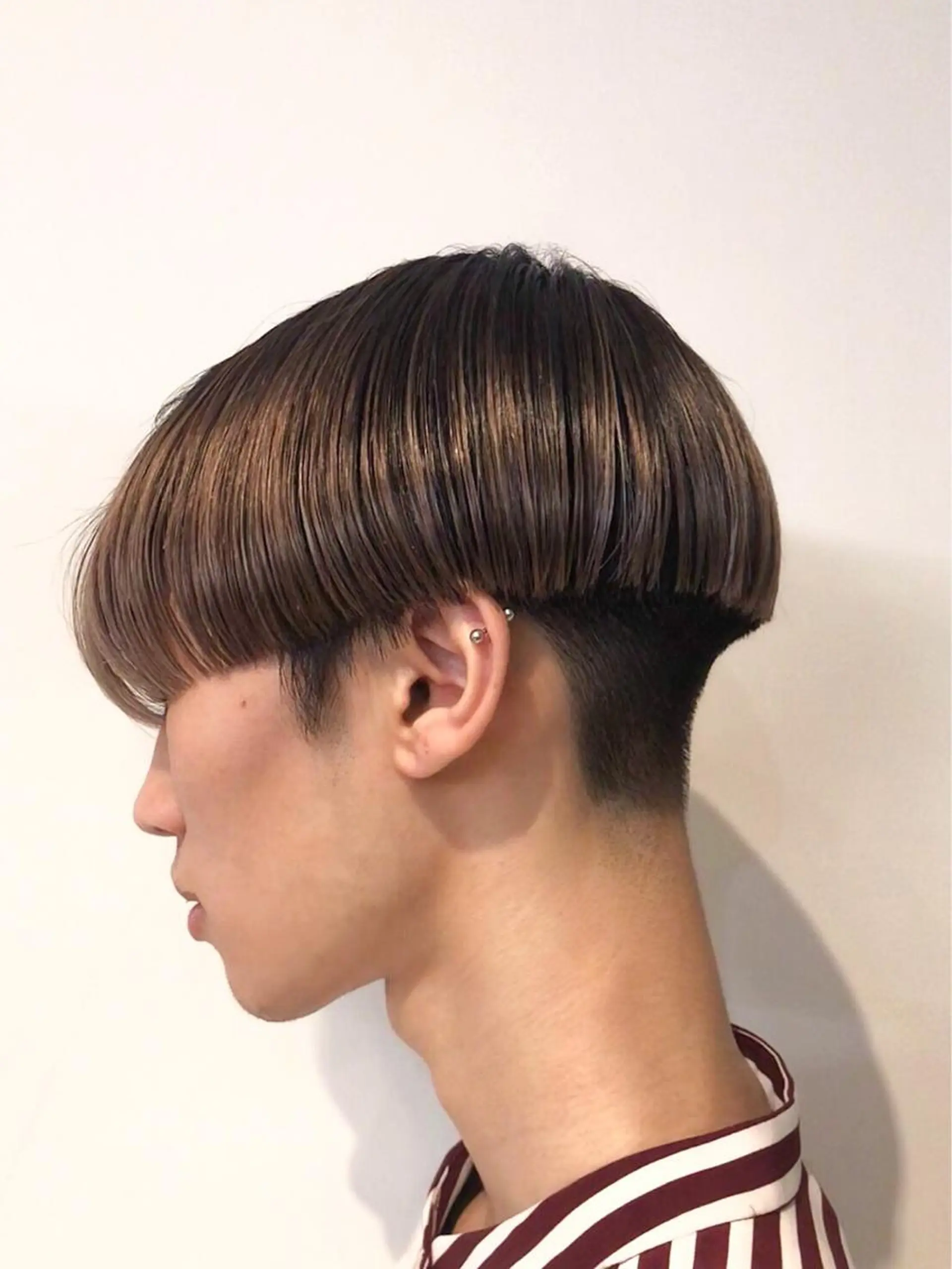 ショート メンズ メンズハイライト ツーブロック ハイライト ヘアカラー トリートメント THE./ブリーチ 透感カラー/髪質改善のヘアスタイル