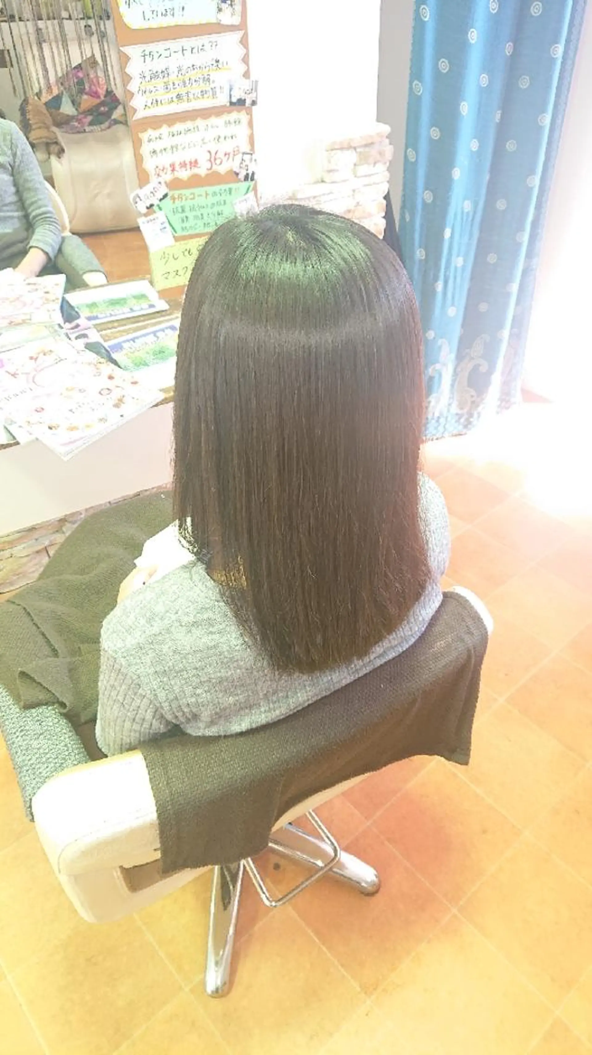 ミディアム パーマ 山口 彩海のヘアスタイル