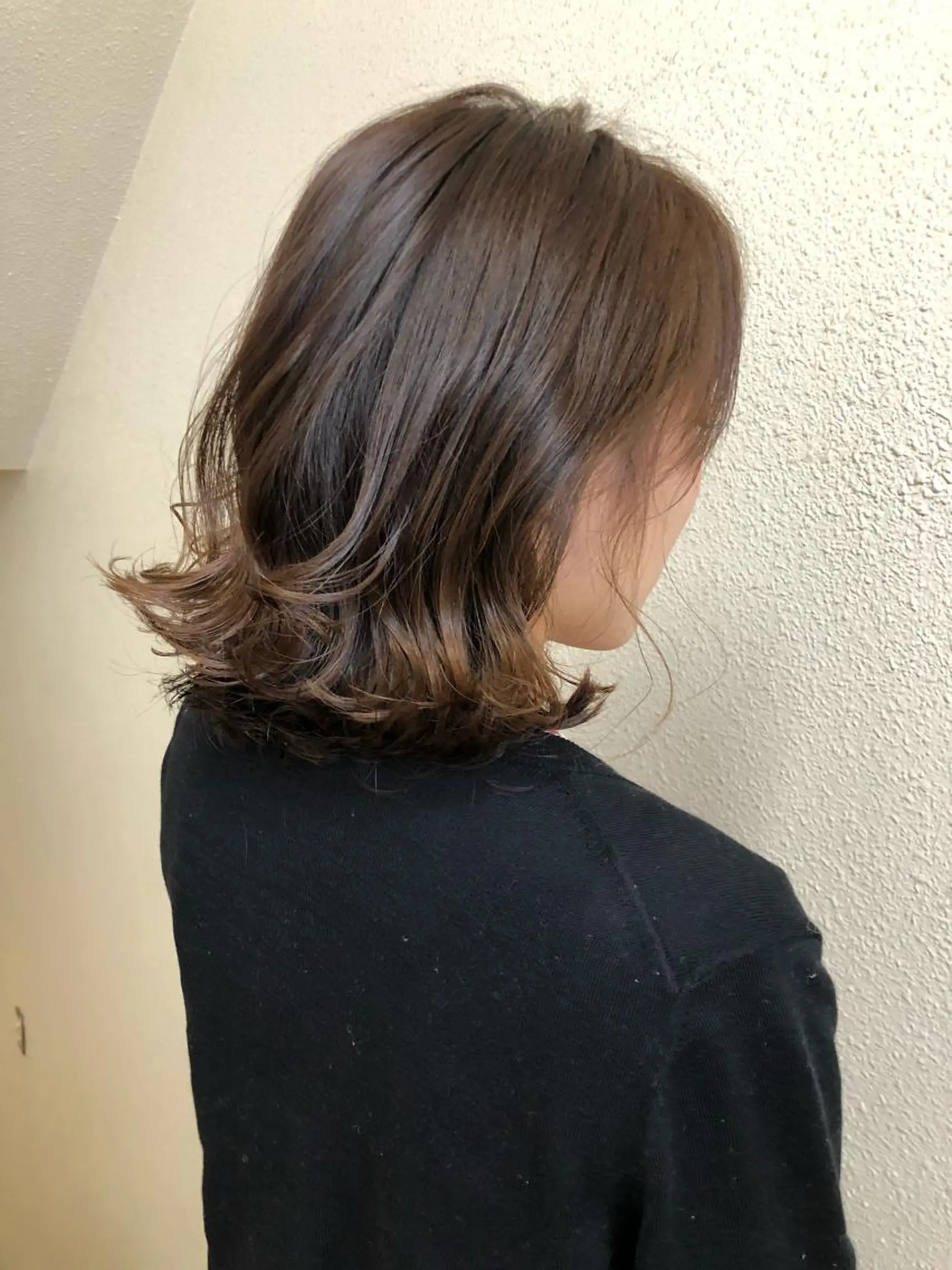 ミディアム カラー ツキノキ ミナのヘアスタイル