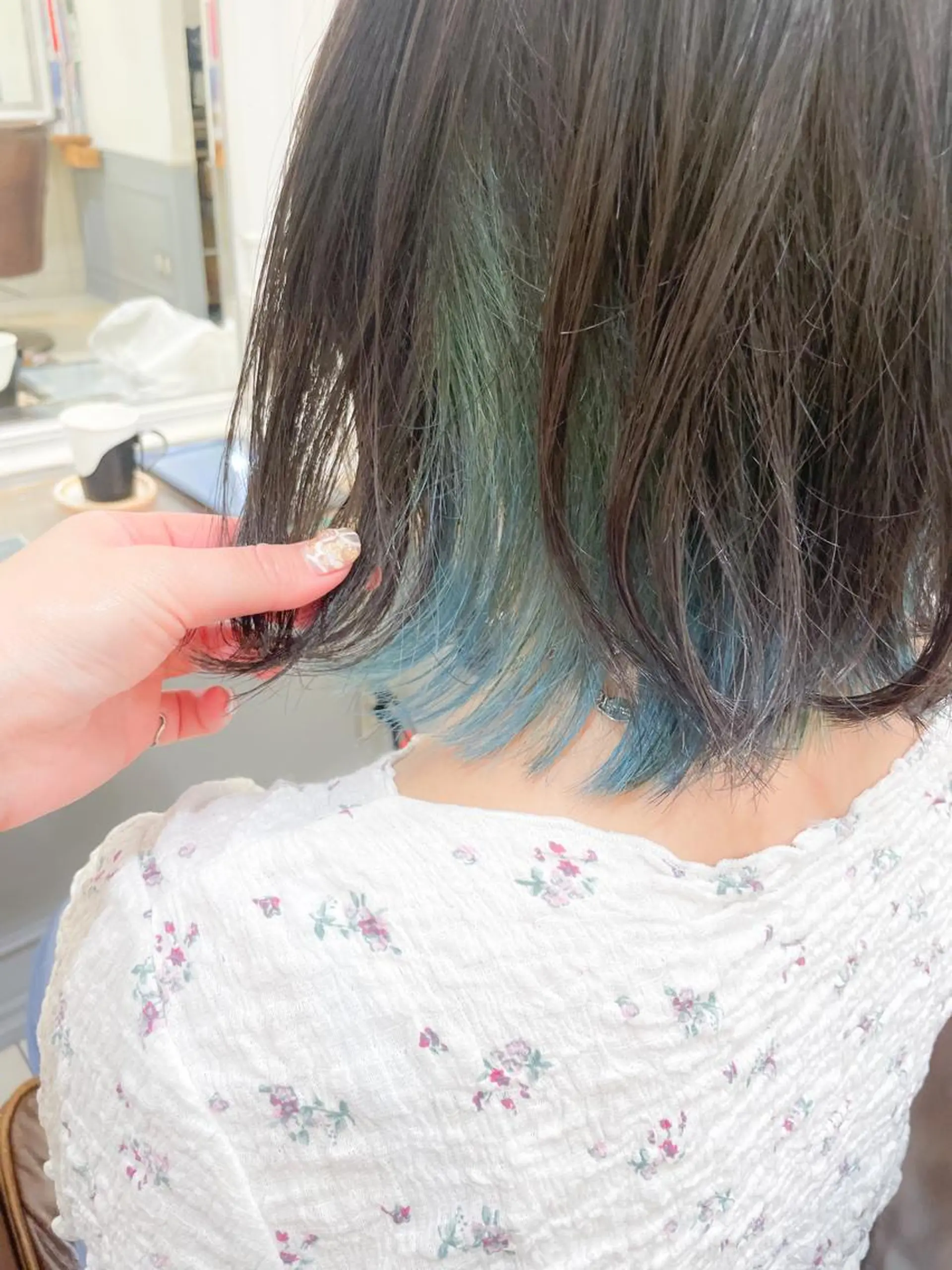 ミディアム カラー ブルーカラー インナーカラー ヘアカラー ✨カラー支持No.1 🧸ワキ カナコ🧸のヘアスタイル