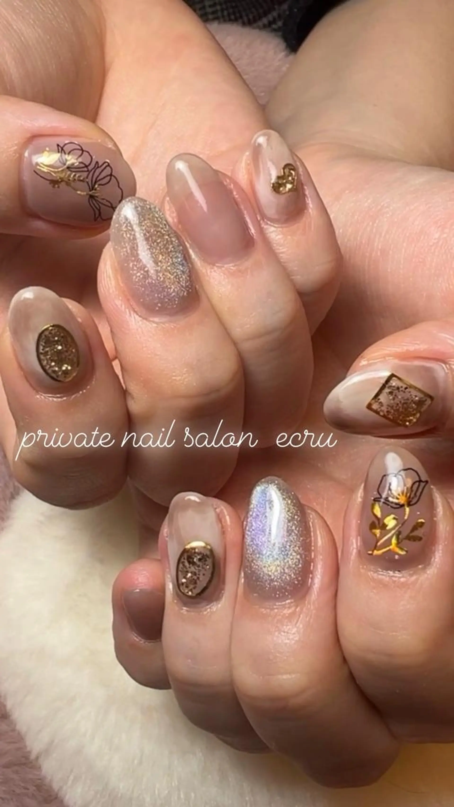 ネイル ecru エクリュのネイルデザイン