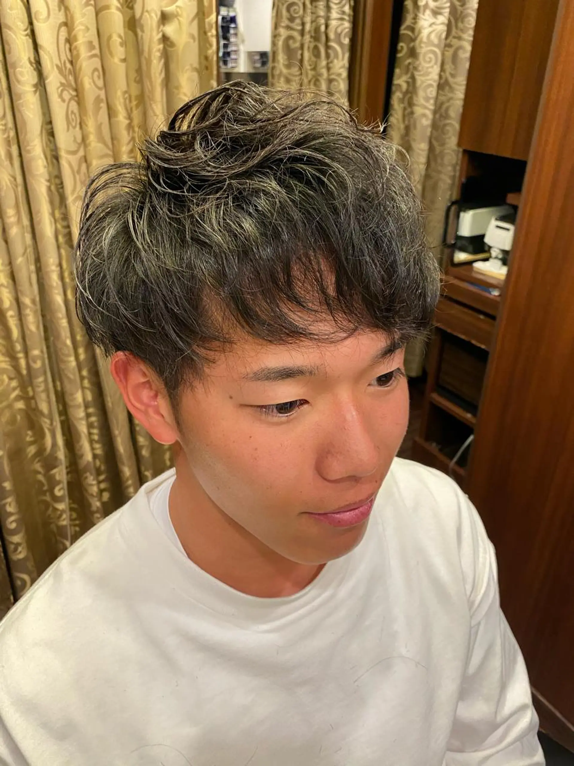 ショート パーマ メンズ 浅見 天翔のヘアスタイル