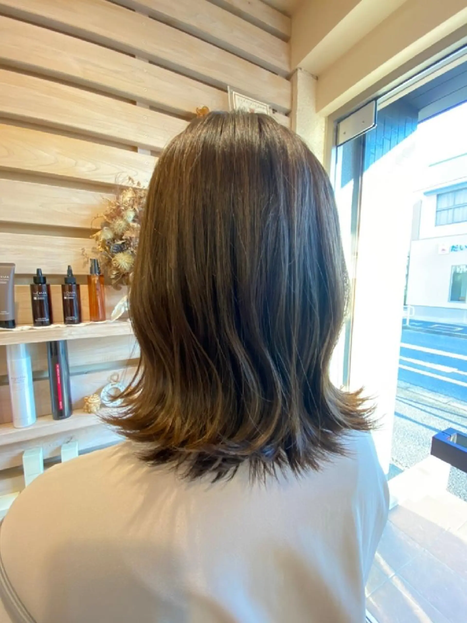 ミディアム カラー な ほのヘアスタイル